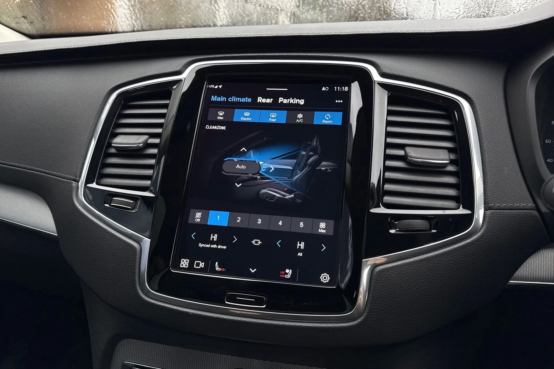 Volvo XC90 thumbnail image number 41