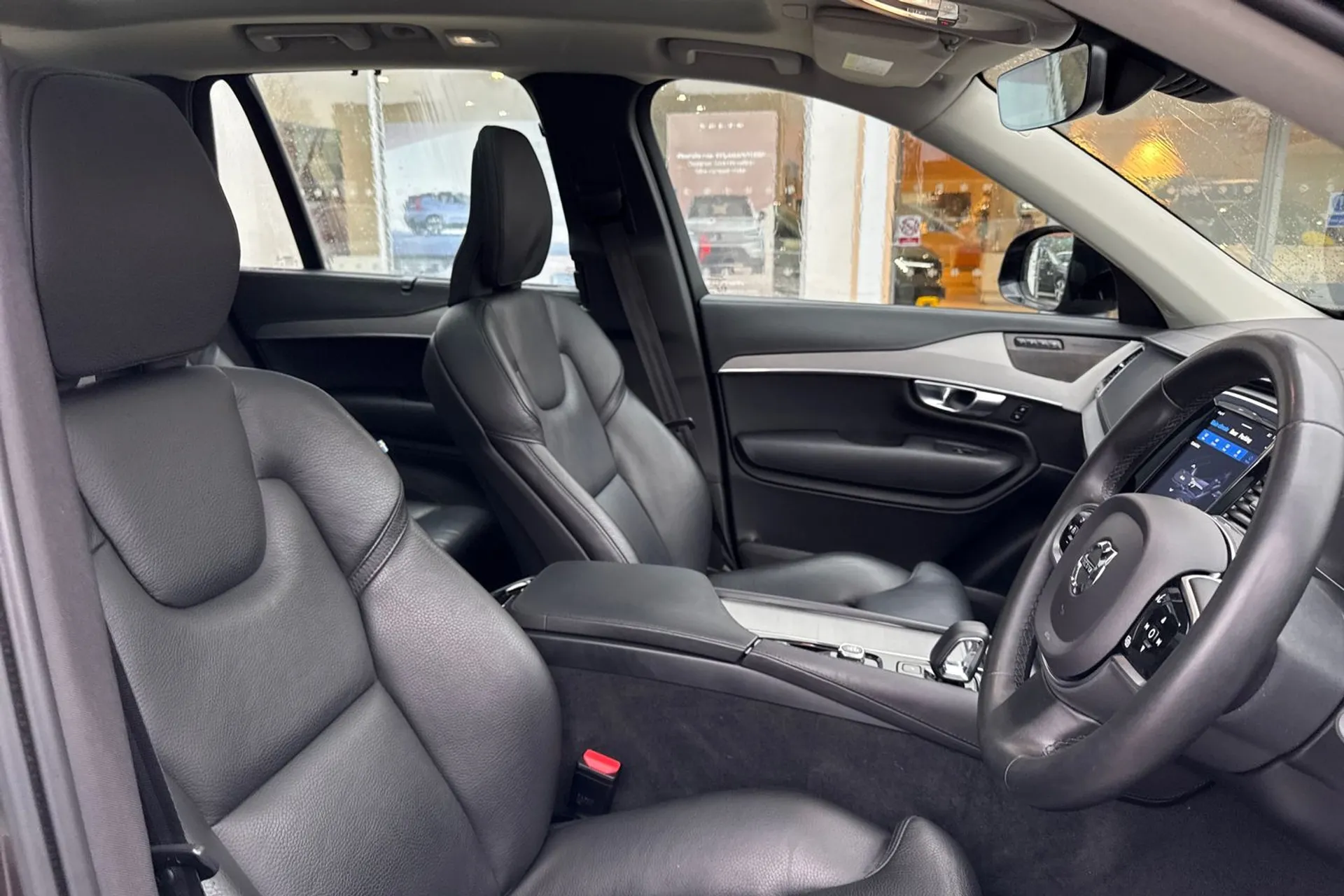 Volvo XC90 thumbnail image number 28