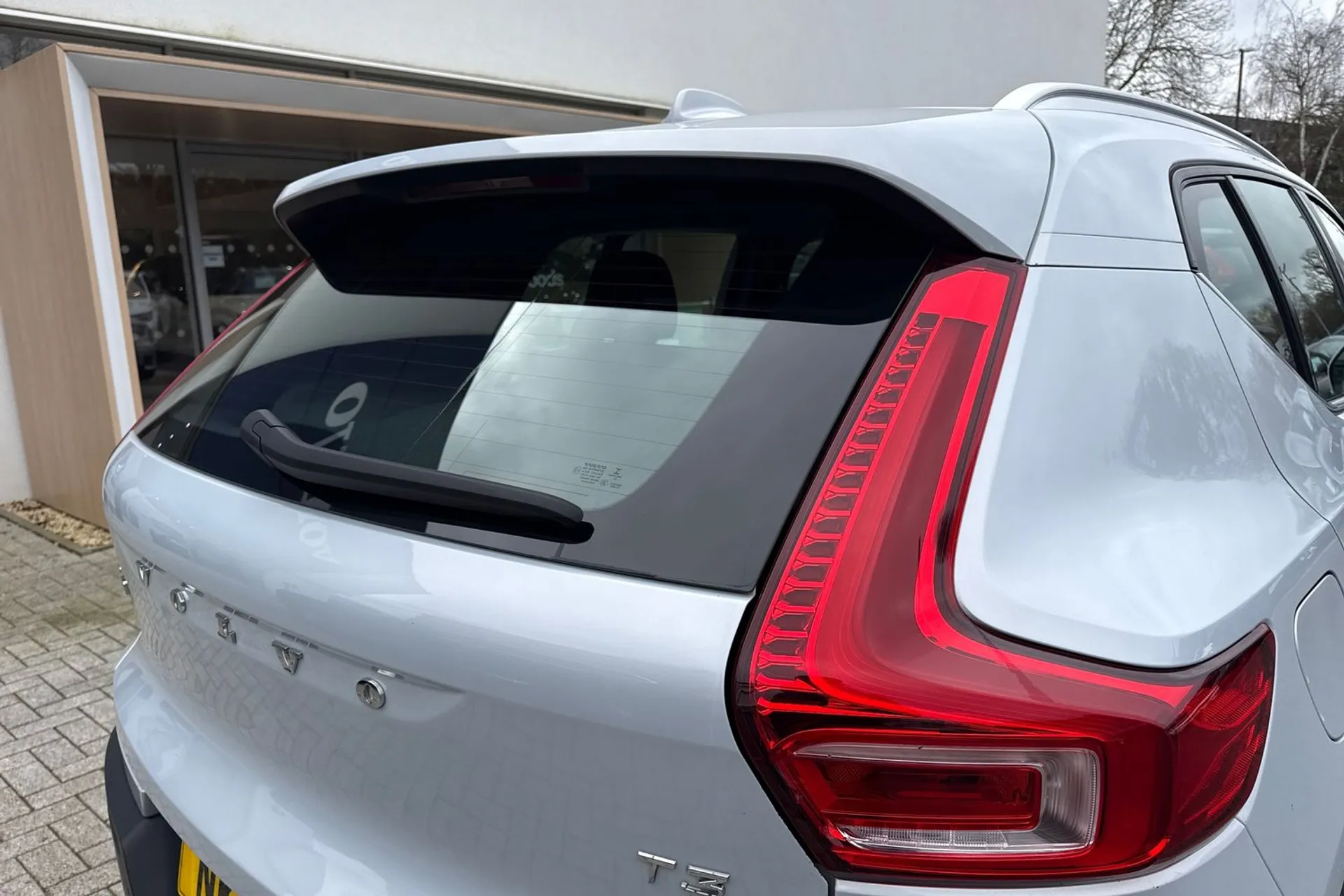 Volvo XC40 thumbnail image number 16