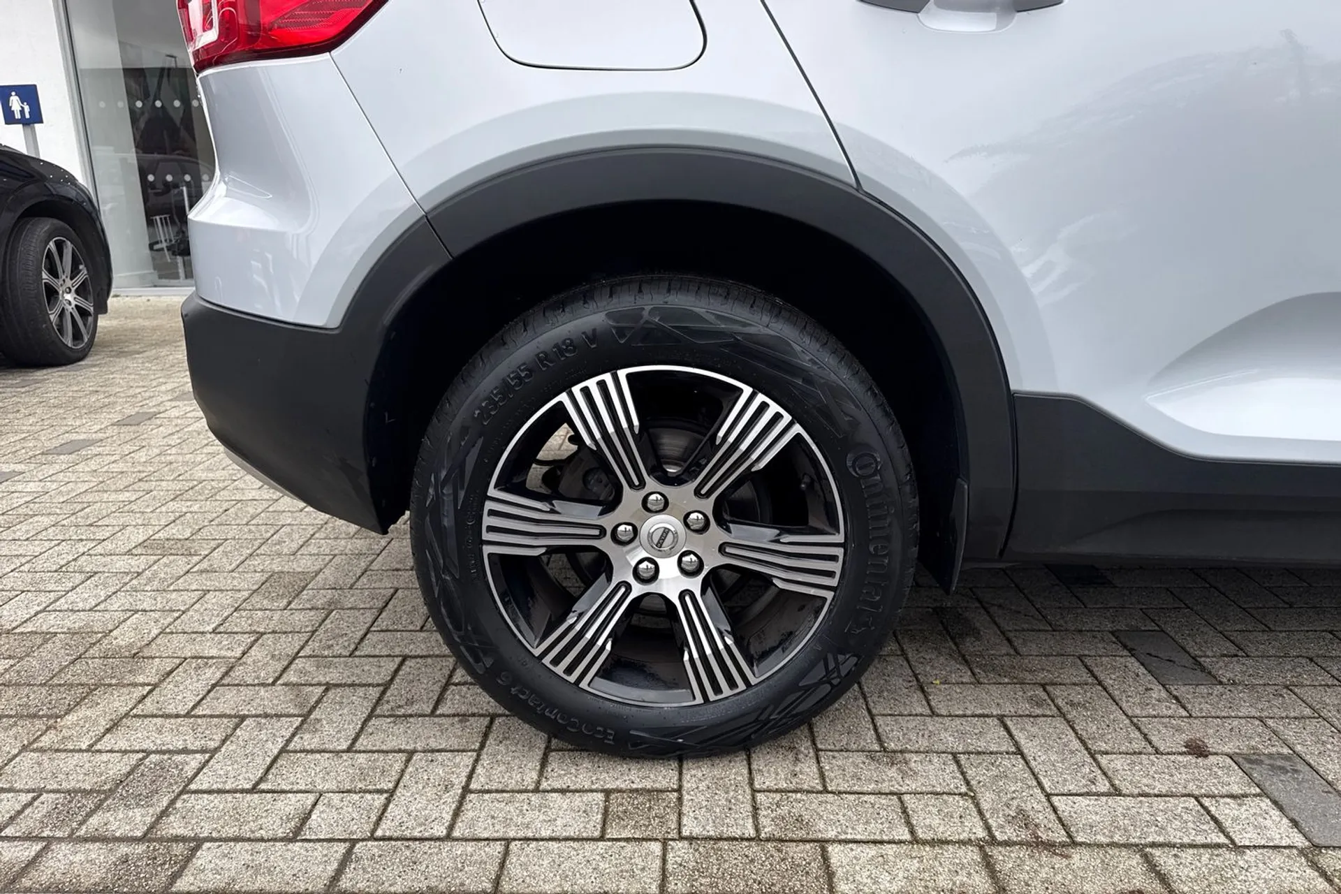 Volvo XC40 thumbnail image number 14