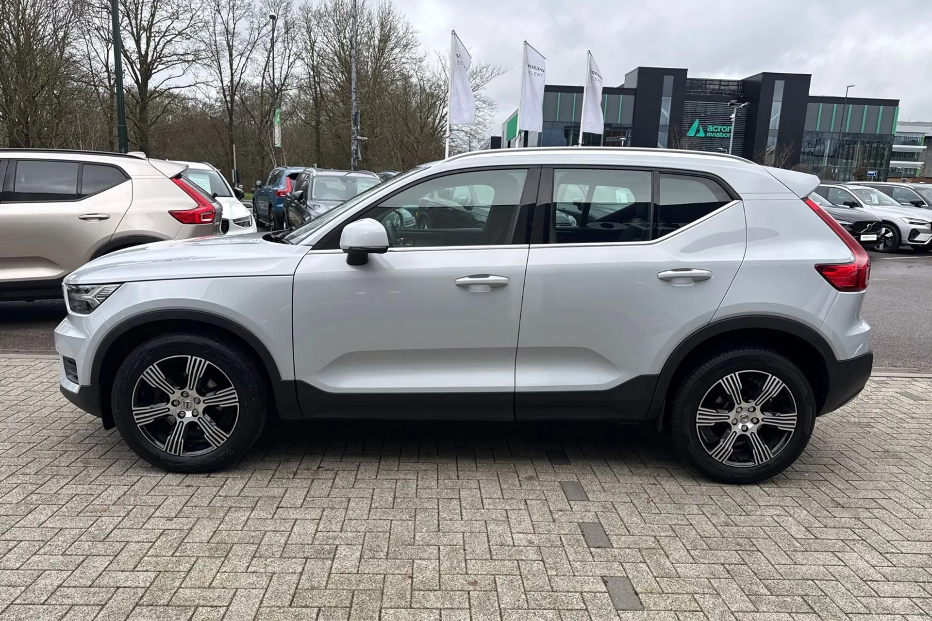 Volvo XC40 thumbnail image number 11