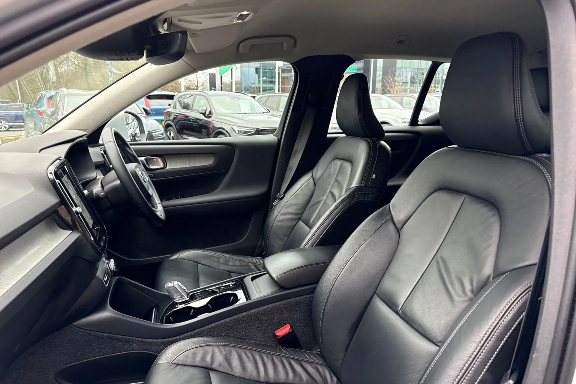 Volvo XC40 thumbnail image number 28