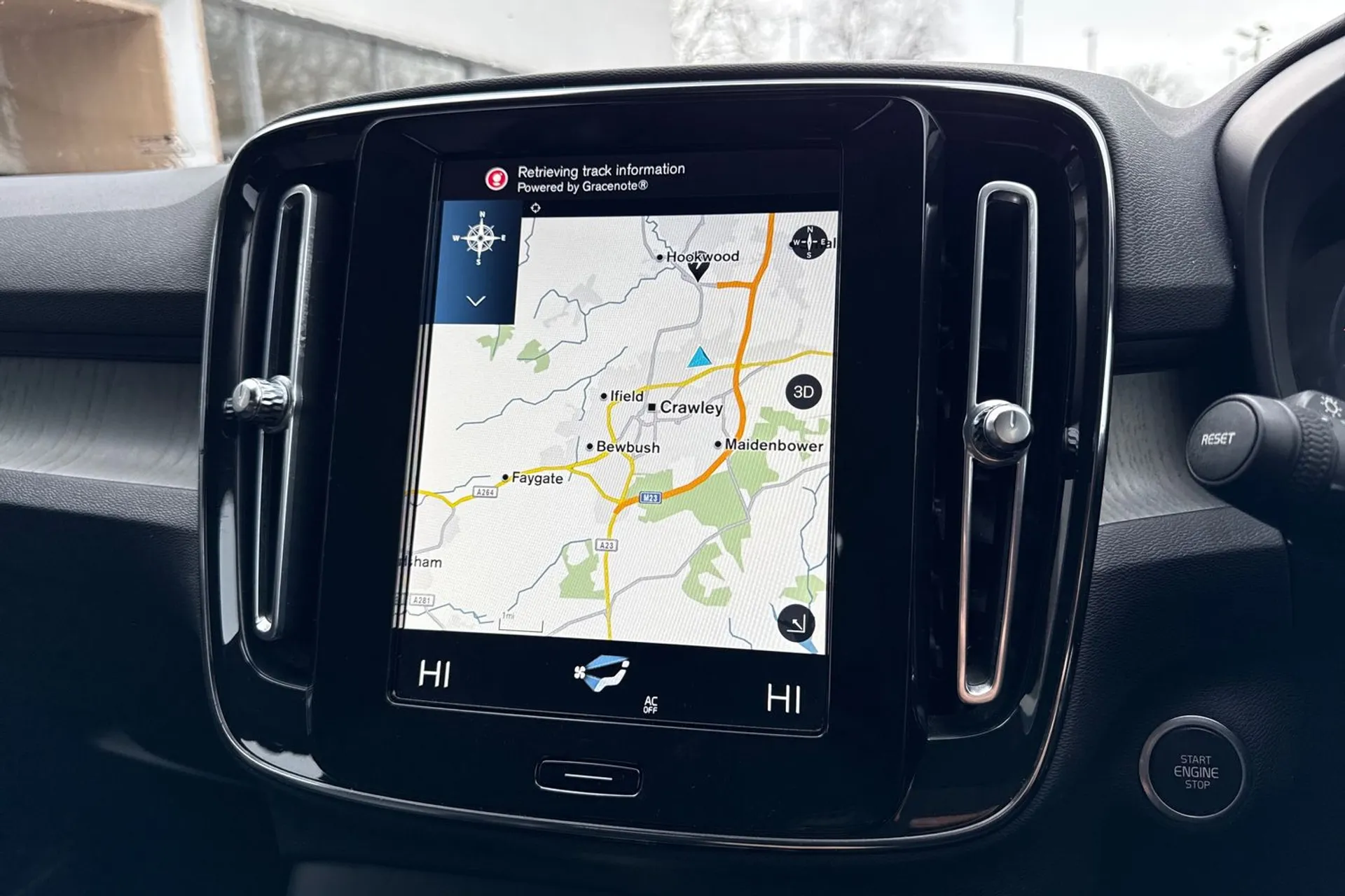 Volvo XC40 thumbnail image number 5