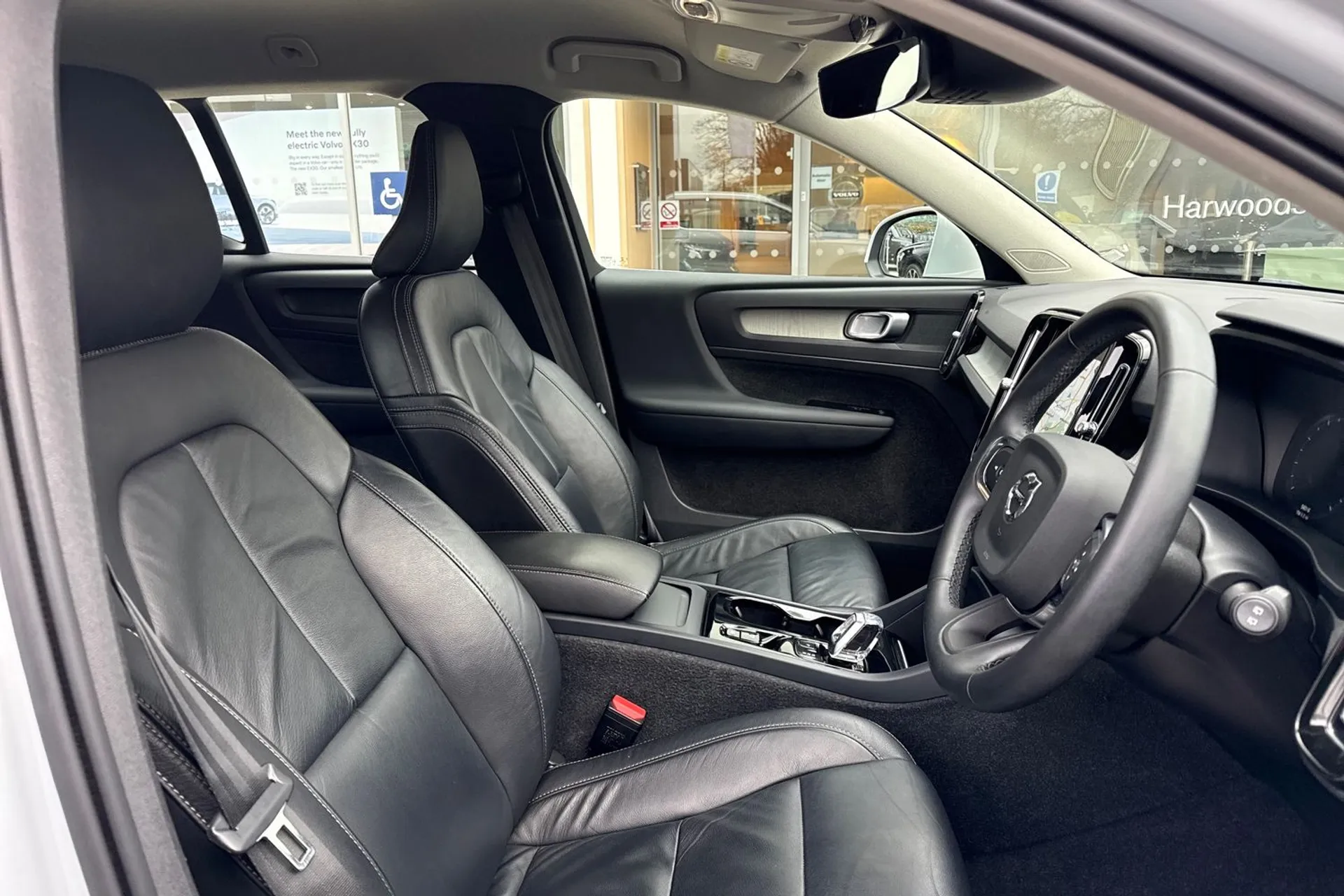 Volvo XC40 thumbnail image number 26