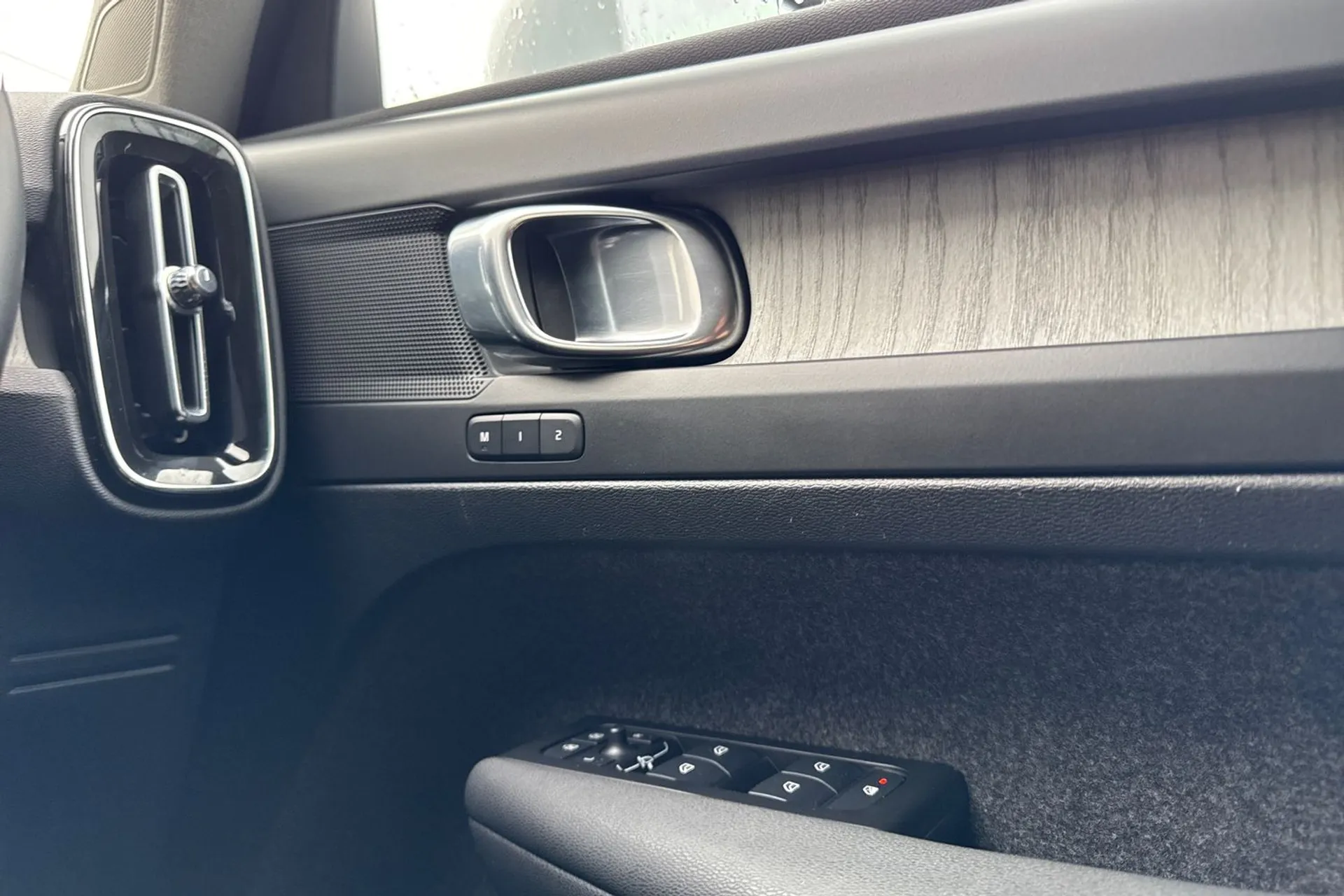 Volvo XC40 thumbnail image number 41