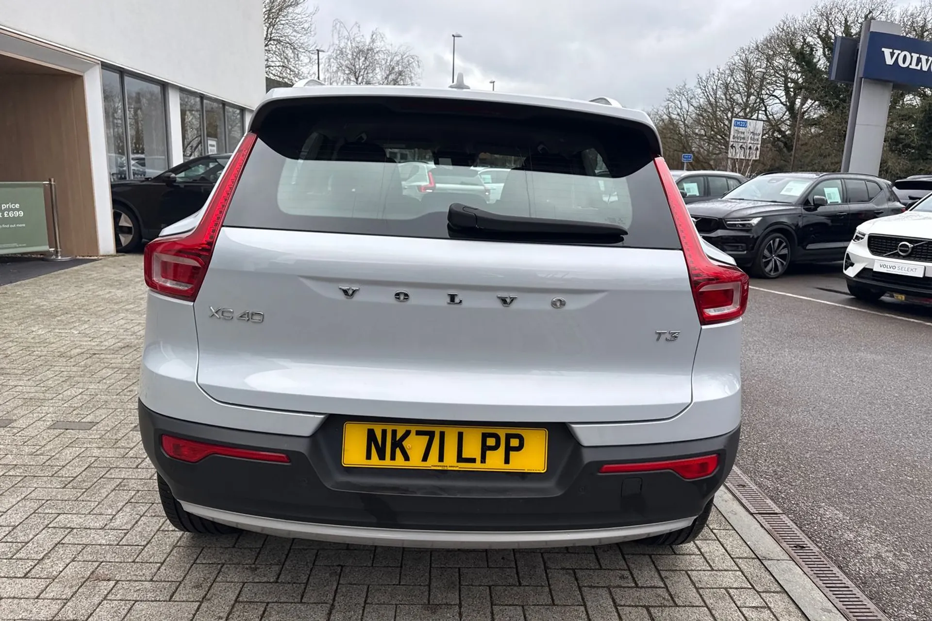 Volvo XC40 thumbnail image number 9