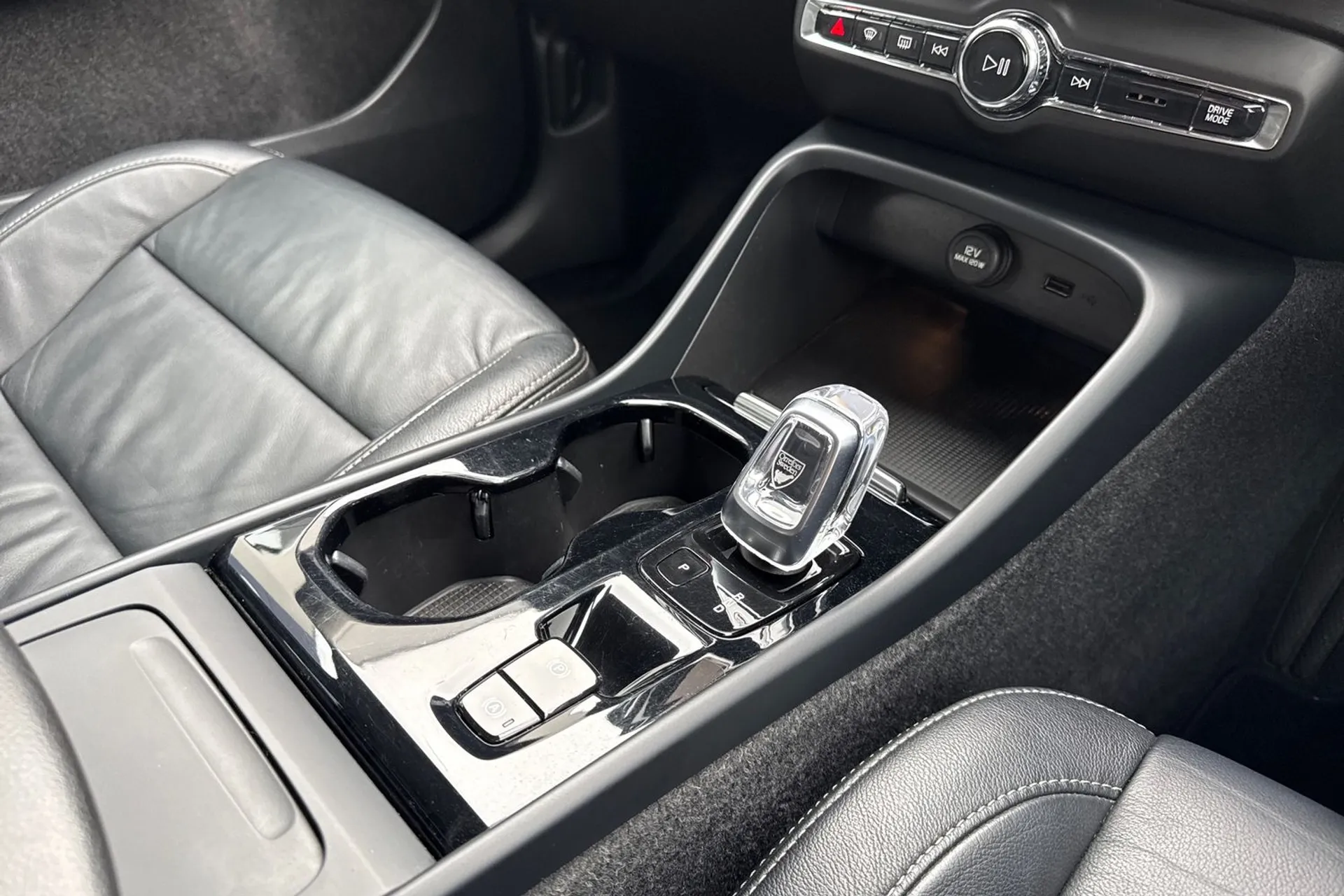 Volvo XC40 thumbnail image number 42