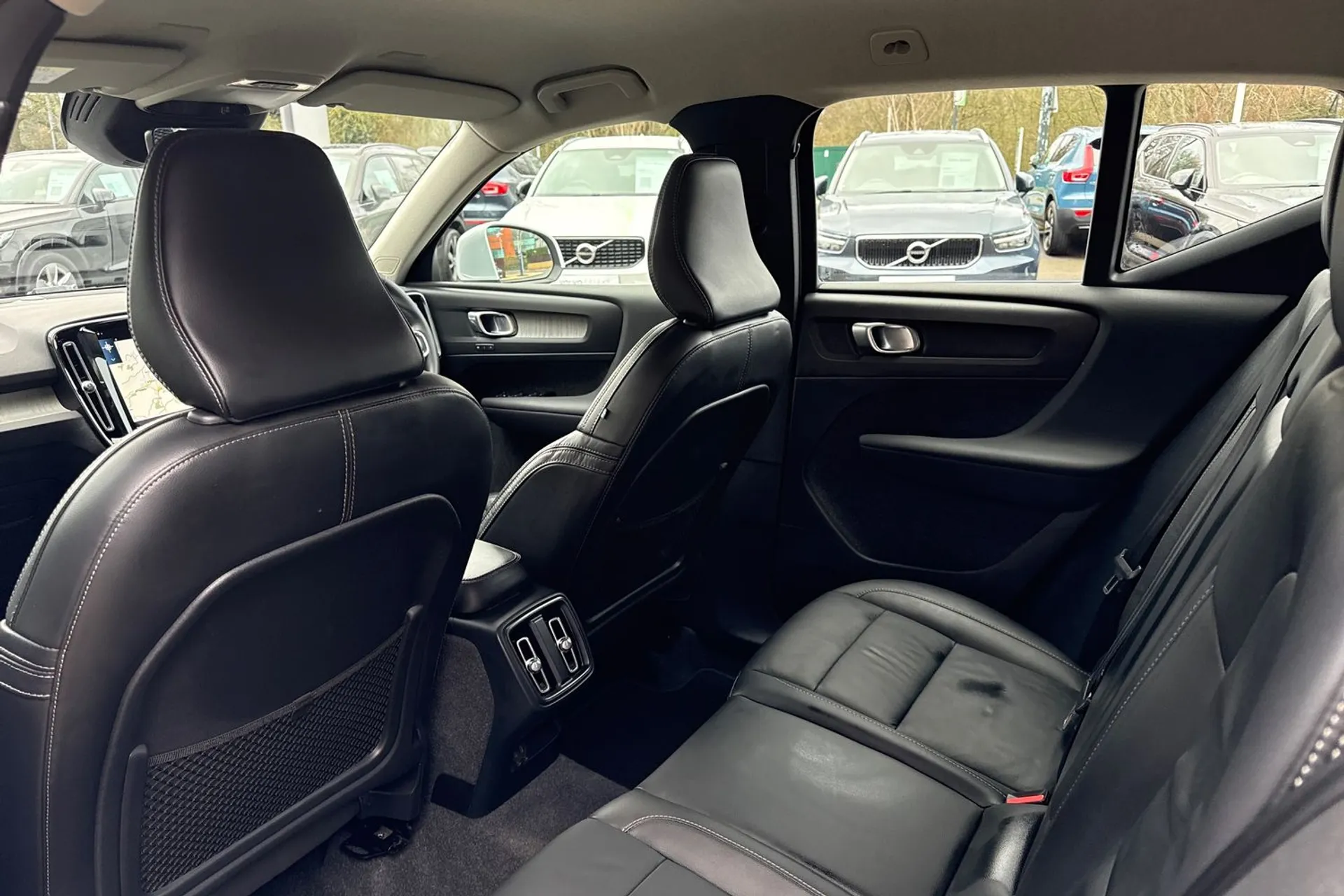 Volvo XC40 thumbnail image number 31