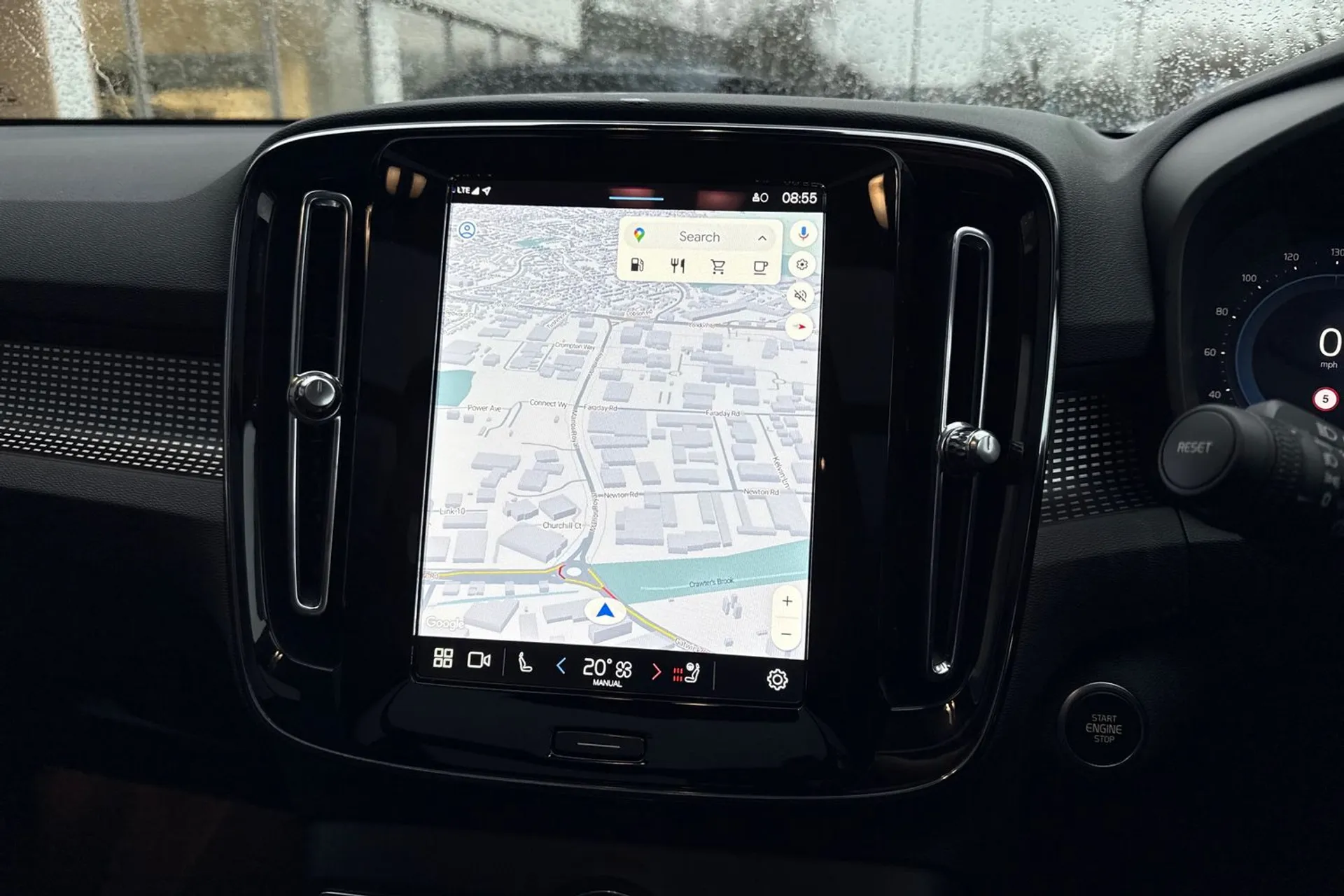 Volvo XC40 thumbnail image number 5