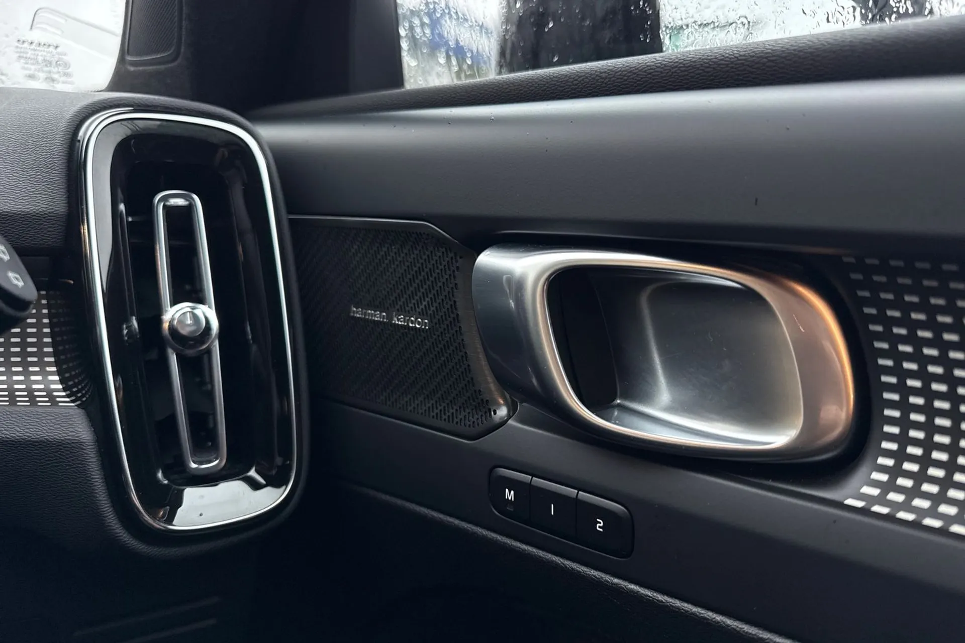 Volvo XC40 thumbnail image number 42