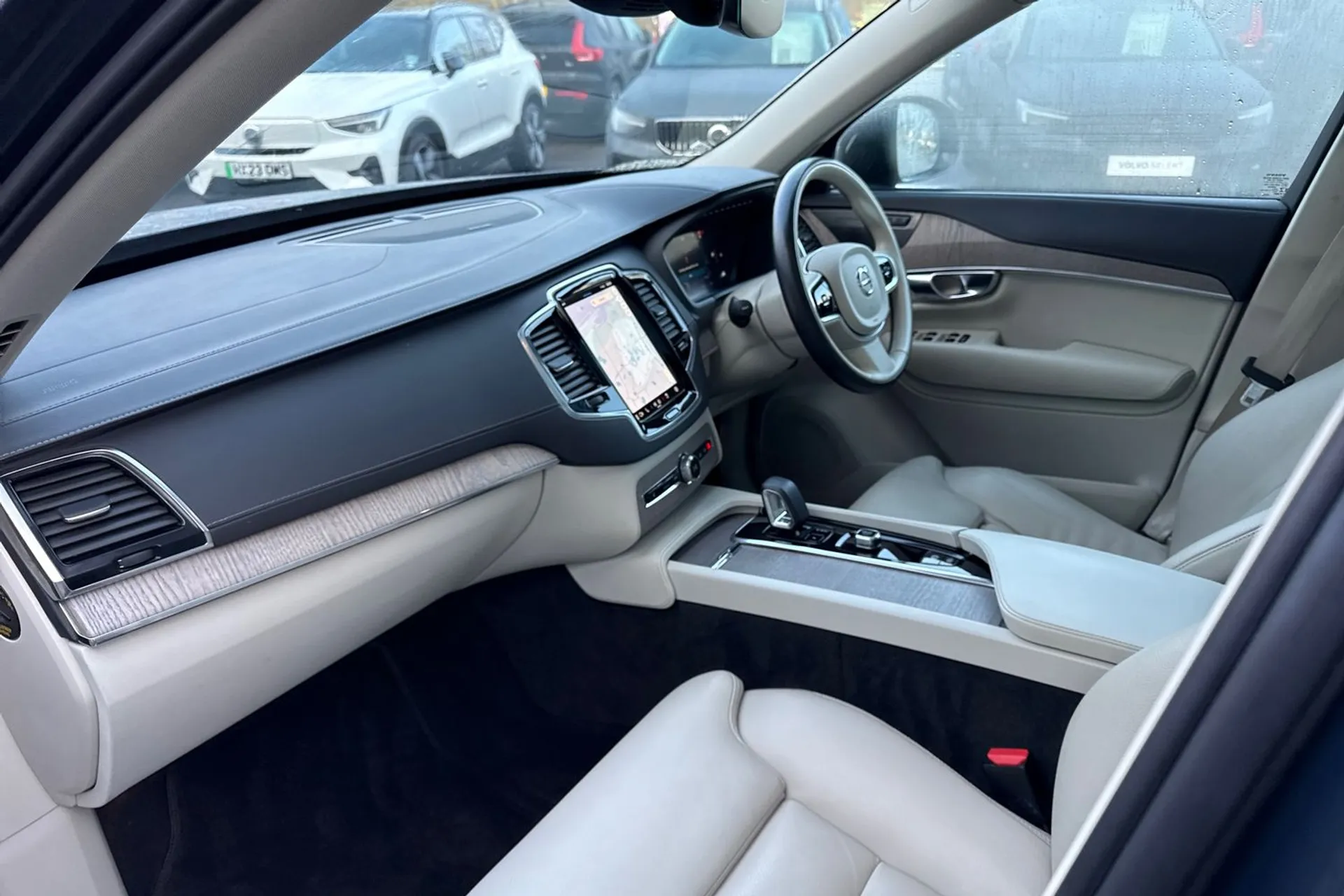 Volvo XC90 thumbnail image number 31