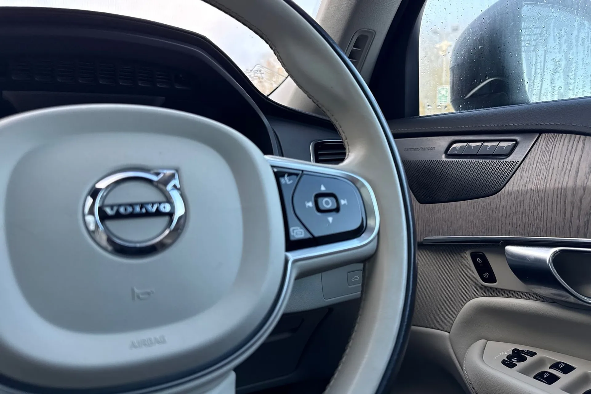 Volvo XC90 thumbnail image number 41