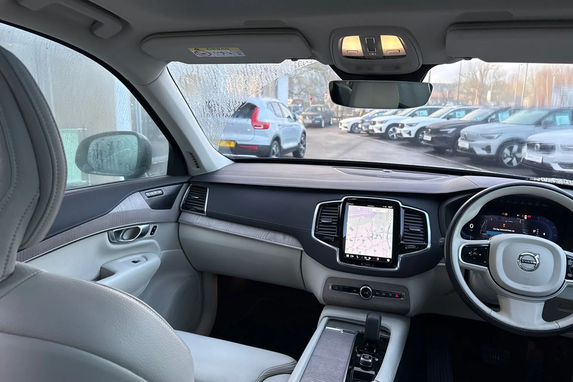 Volvo XC90 thumbnail image number 36