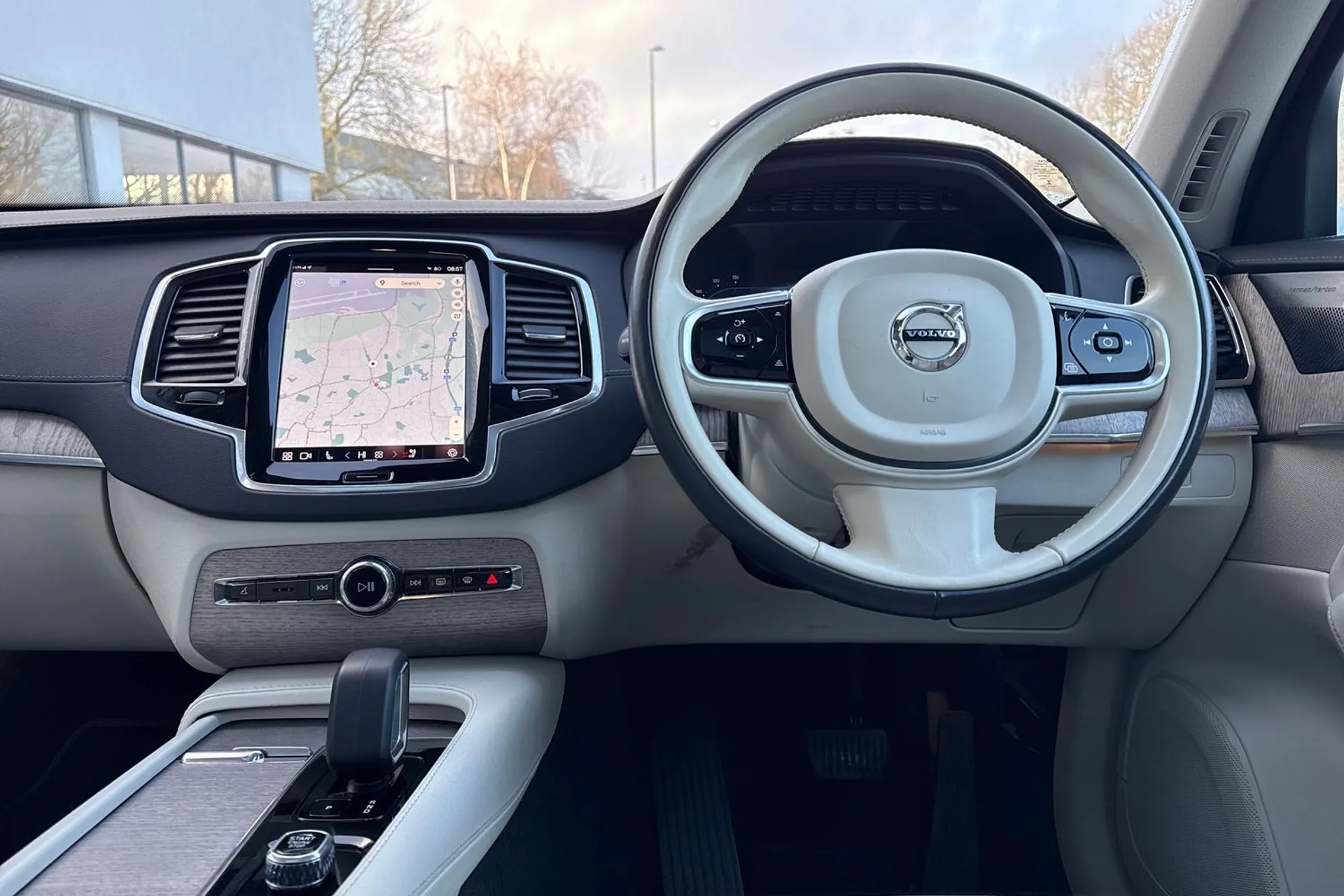 Volvo XC90 thumbnail image number 38