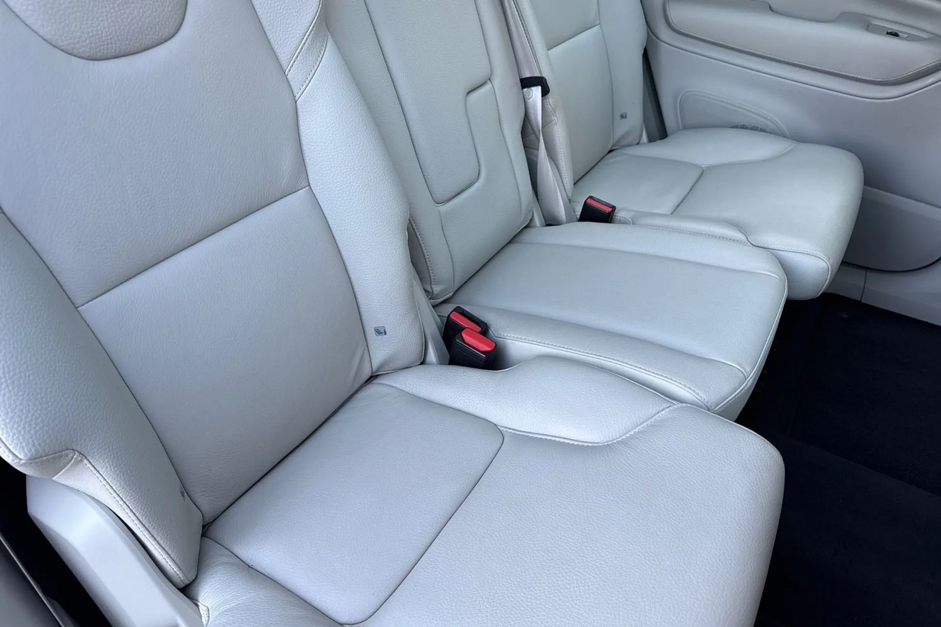 Volvo XC90 thumbnail image number 29