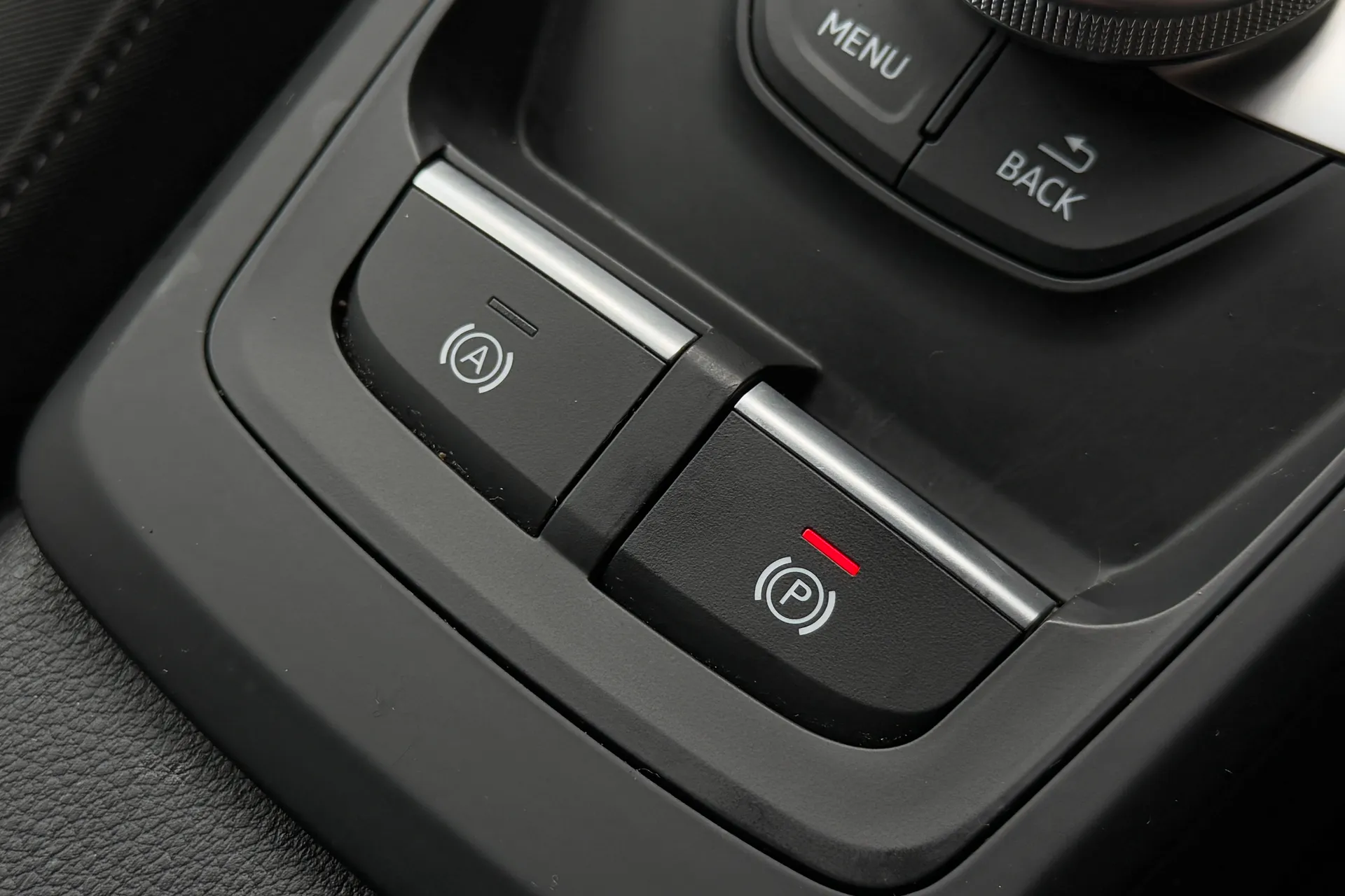 Audi Q2 thumbnail image number 12