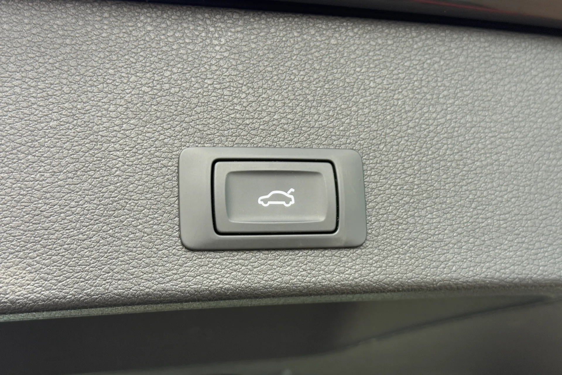 Audi Q2 thumbnail image number 42