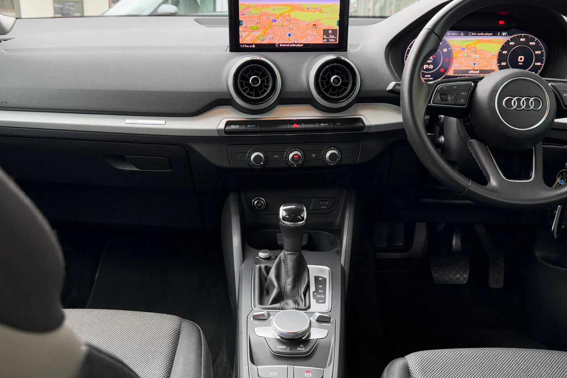 Audi Q2 thumbnail image number 31