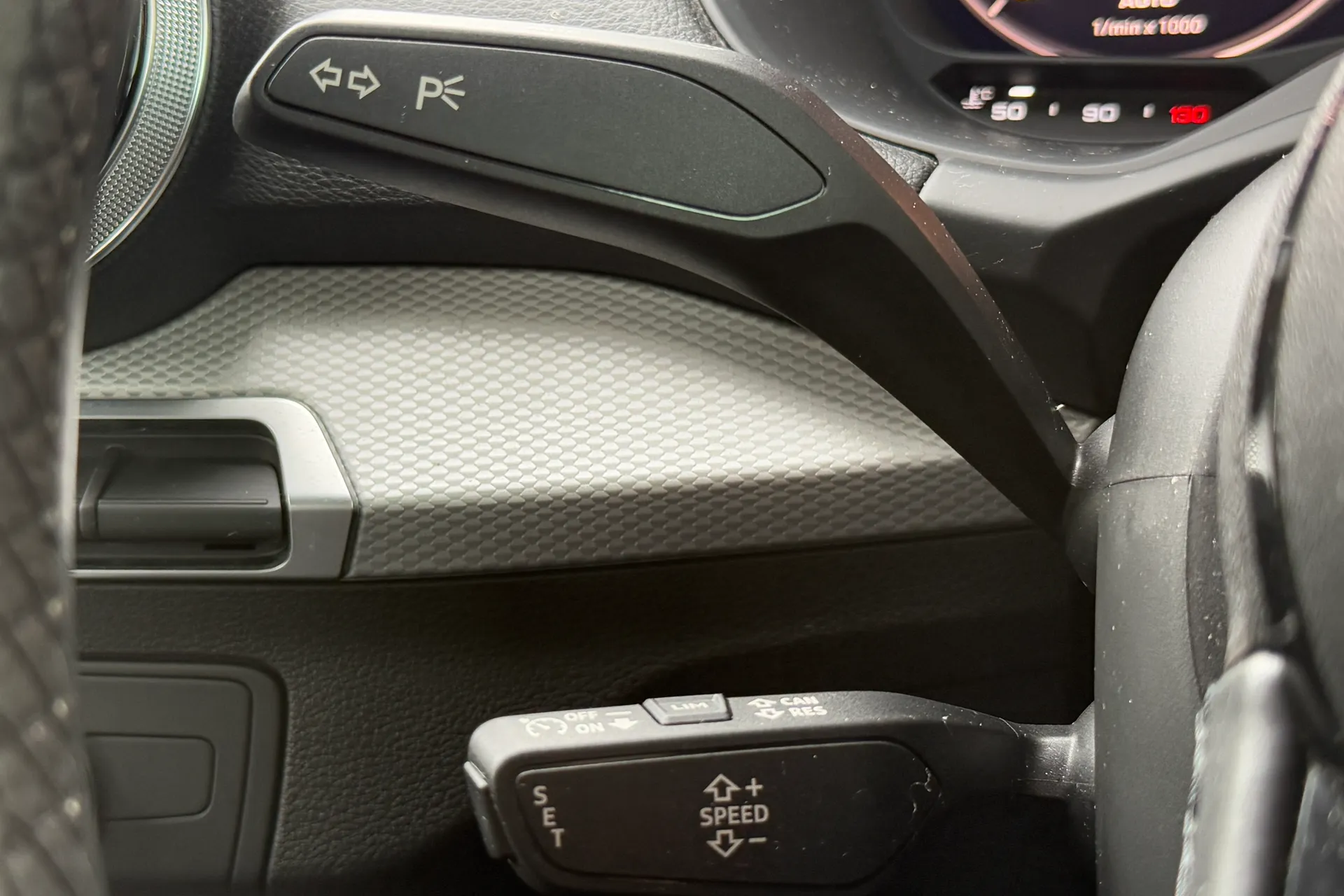 Audi Q2 thumbnail image number 10