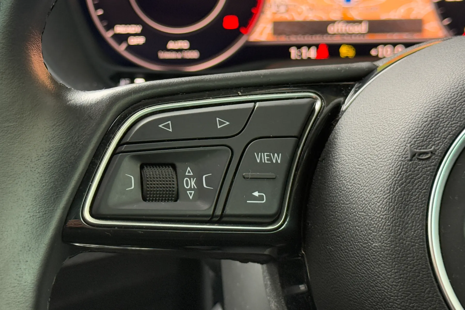 Audi Q2 thumbnail image number 8