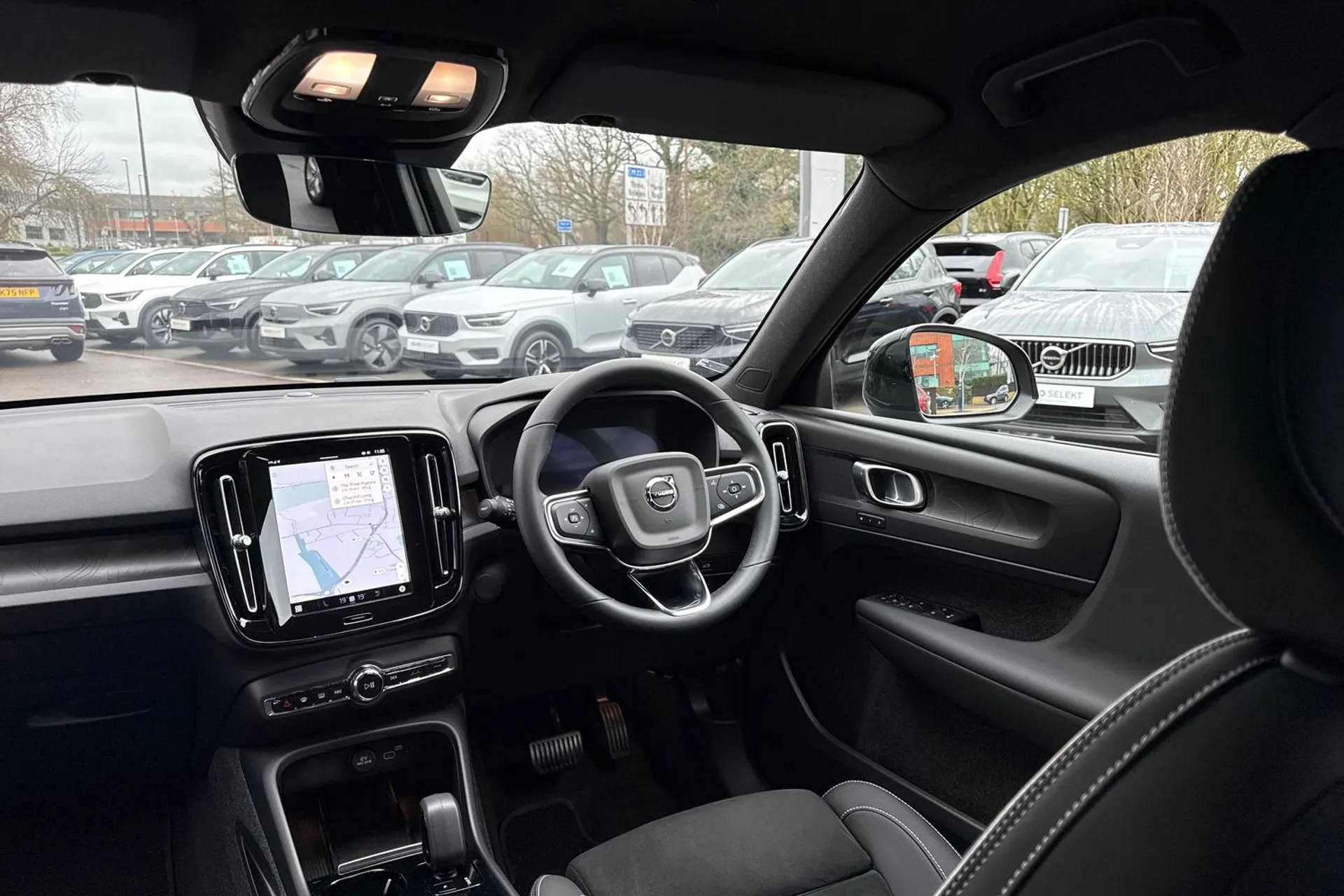 Volvo EX40 thumbnail image number 33