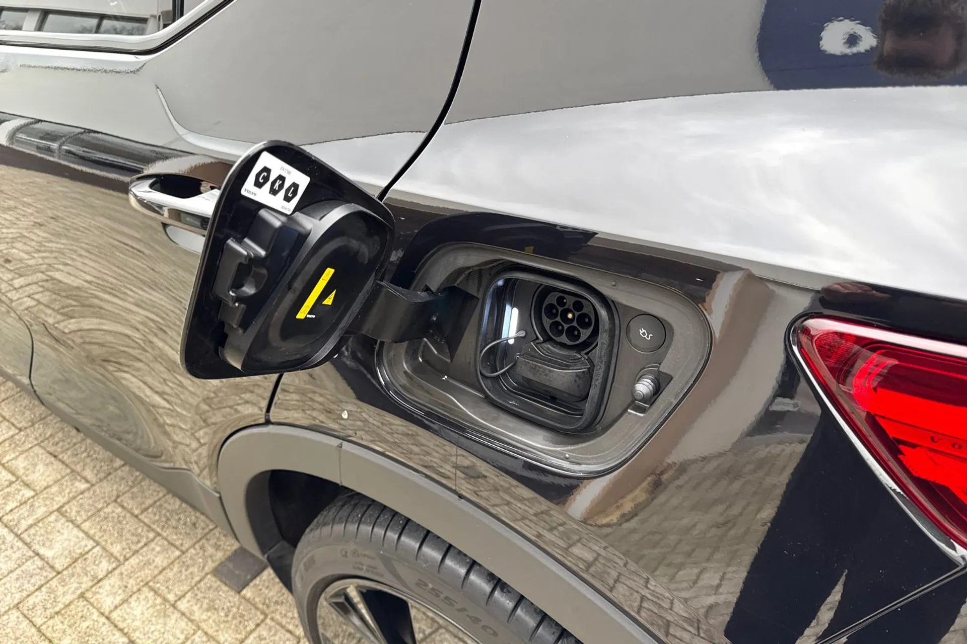 Volvo EX40 thumbnail image number 19