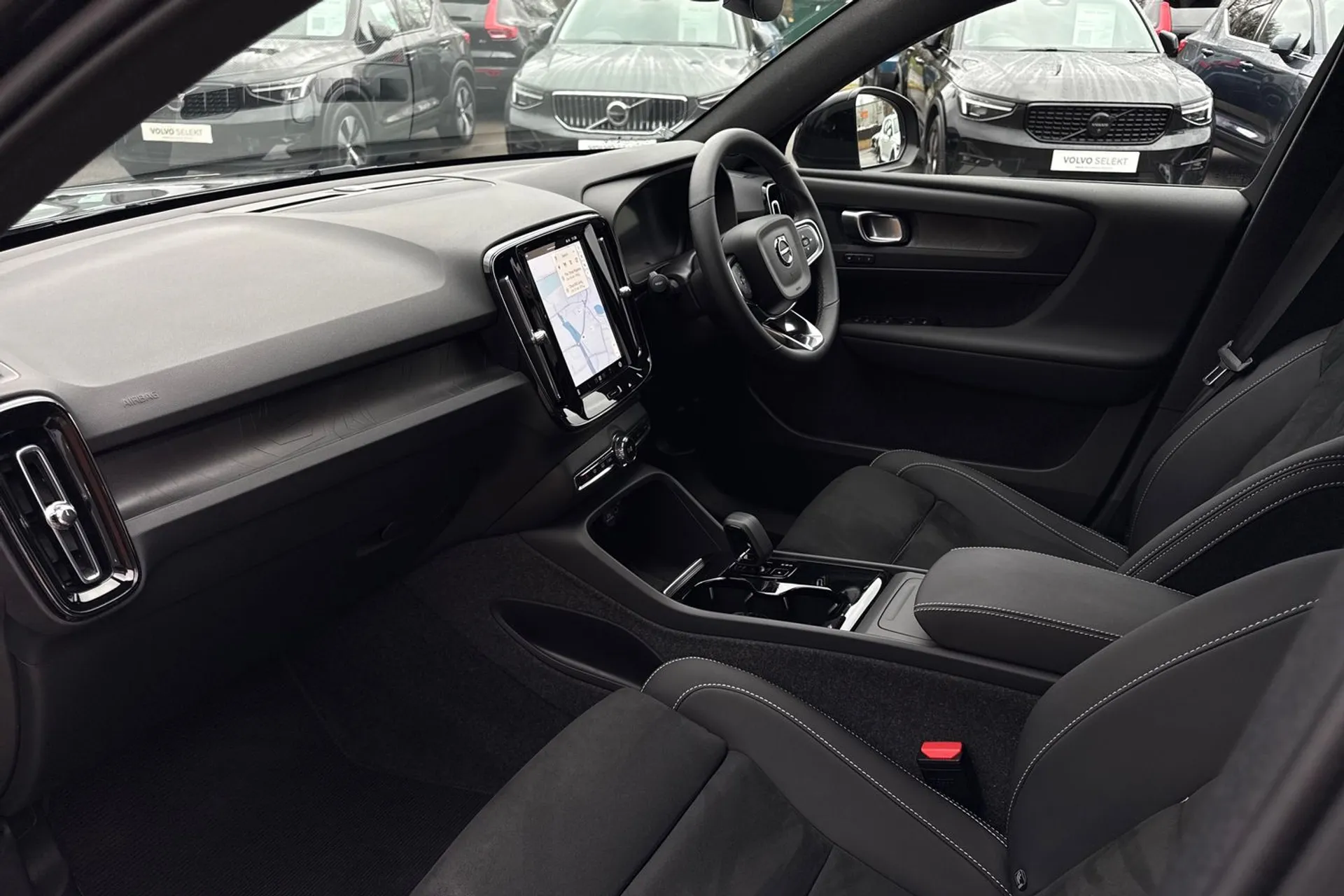 Volvo EX40 thumbnail image number 27