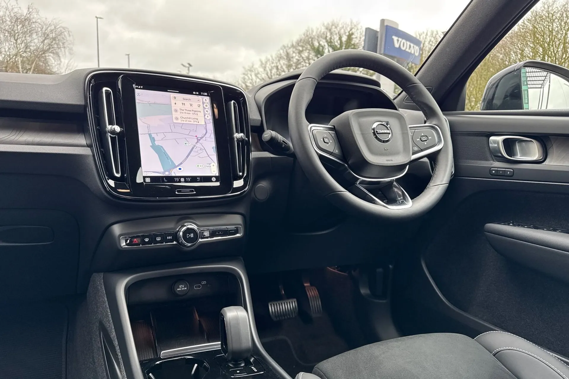 Volvo EX40 thumbnail image number 35