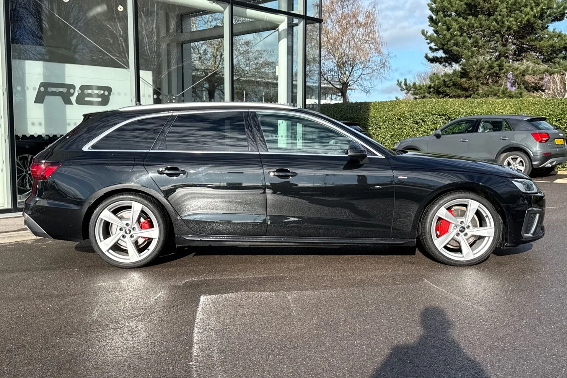 Audi A4 thumbnail image number 2