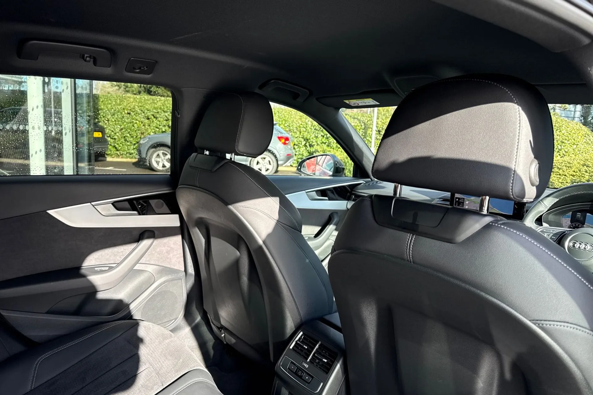 Audi A4 thumbnail image number 42