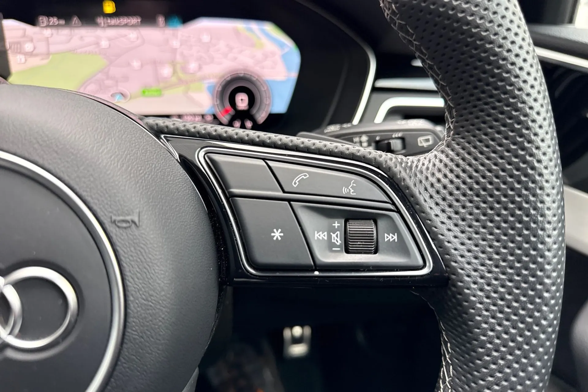 Audi A4 thumbnail image number 41