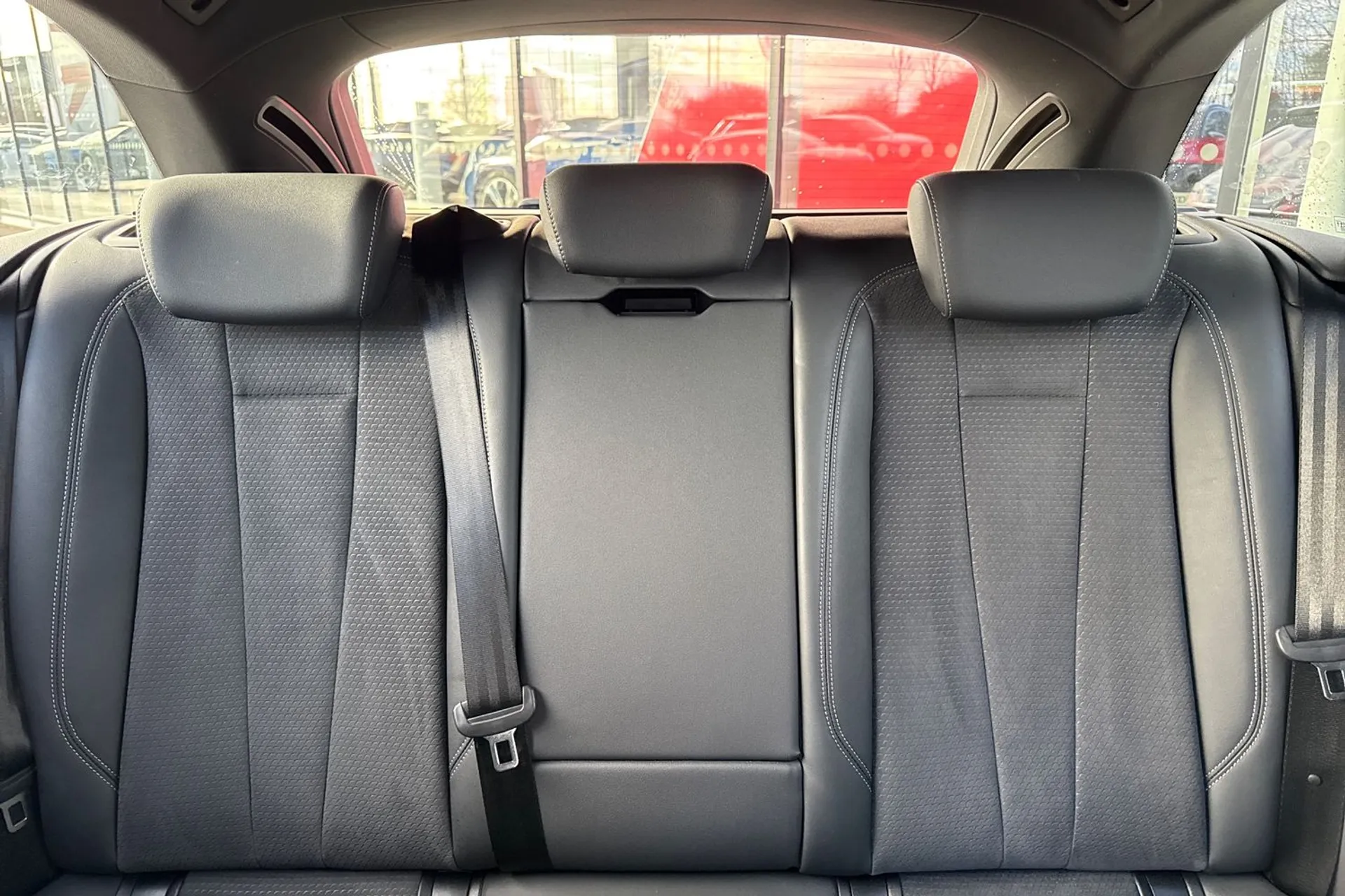 Audi A4 thumbnail image number 46