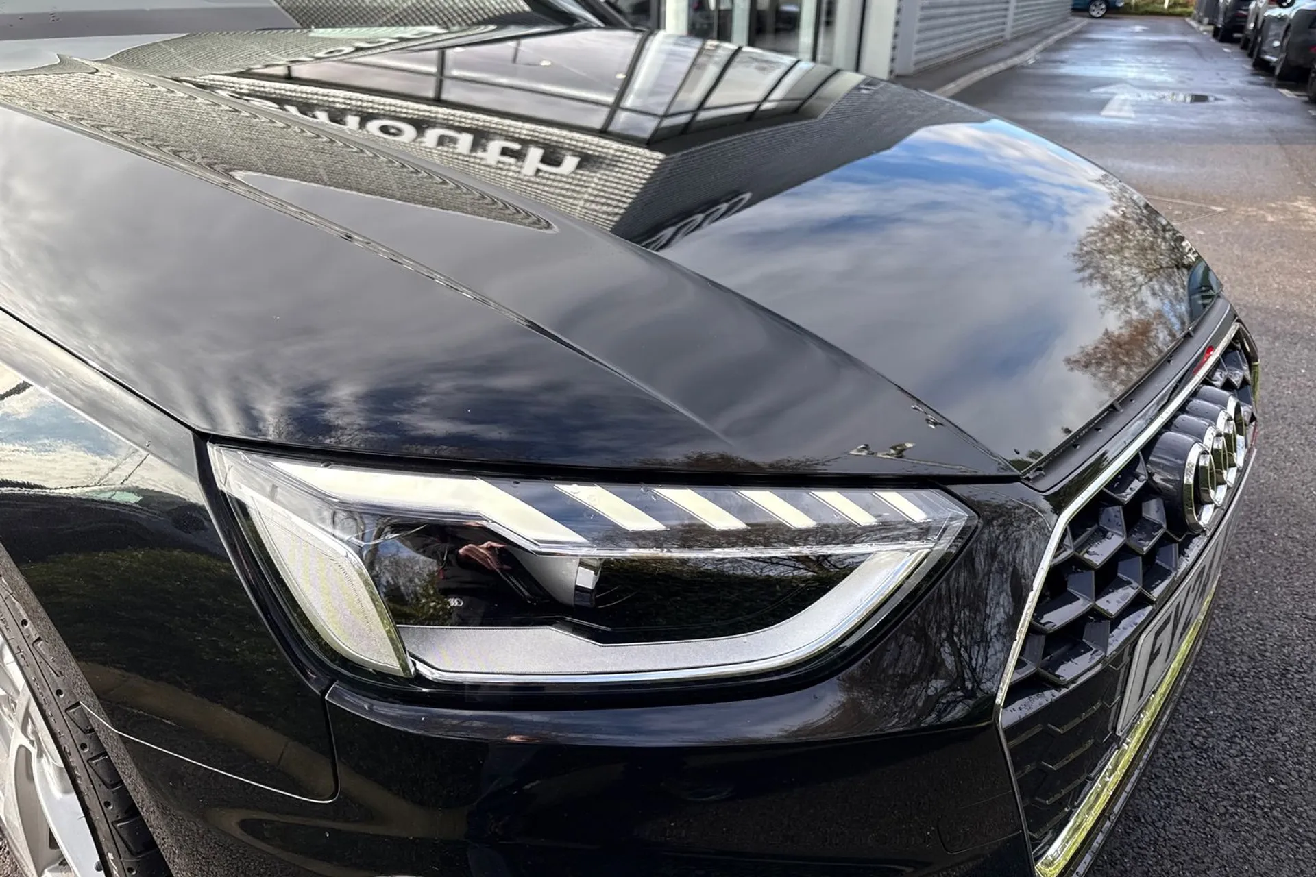 Audi A4 thumbnail image number 31