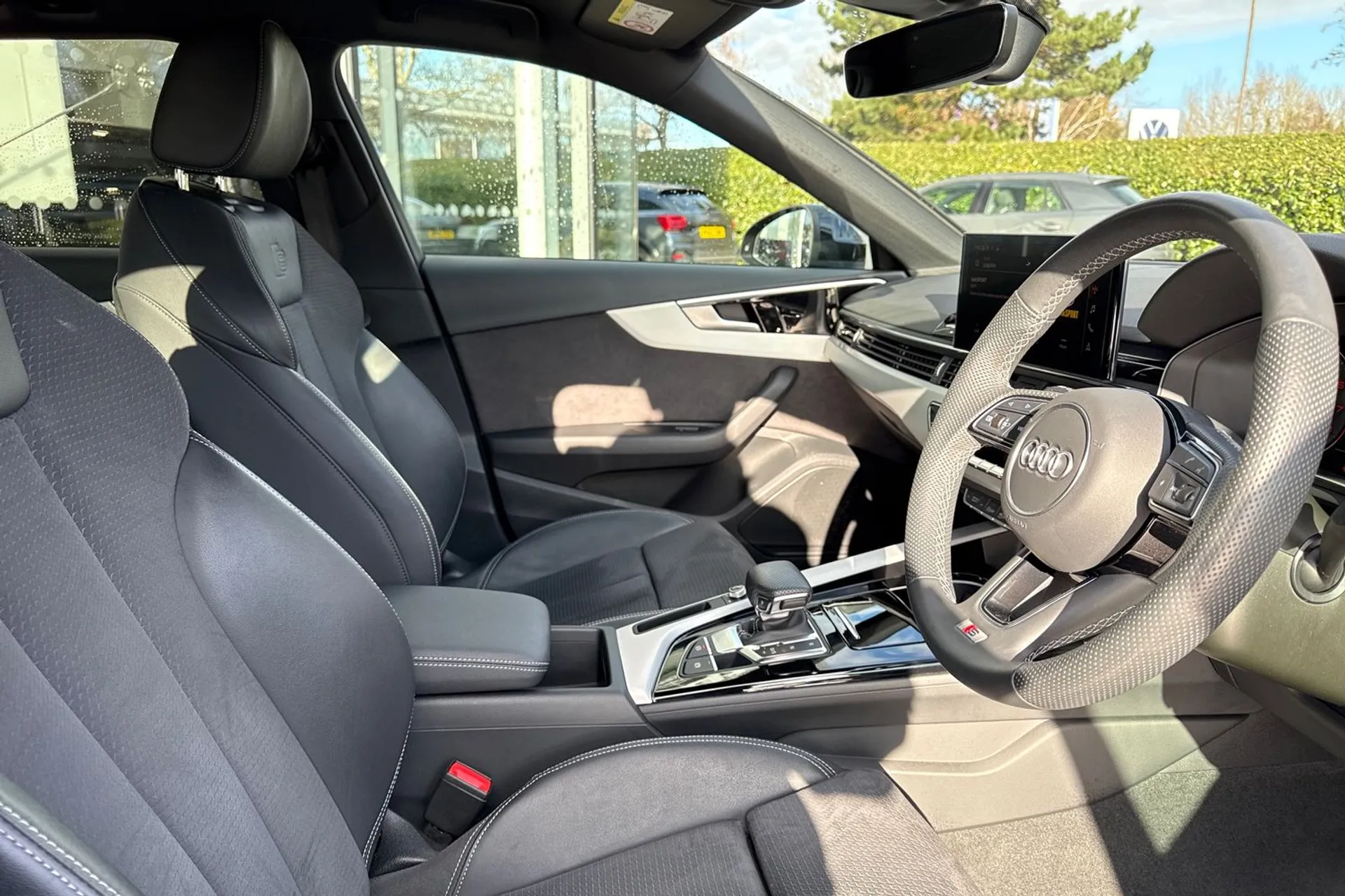 Audi A4 thumbnail image number 43