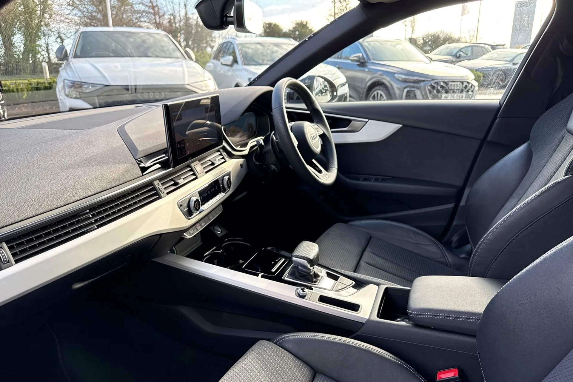 Audi A4 thumbnail image number 20