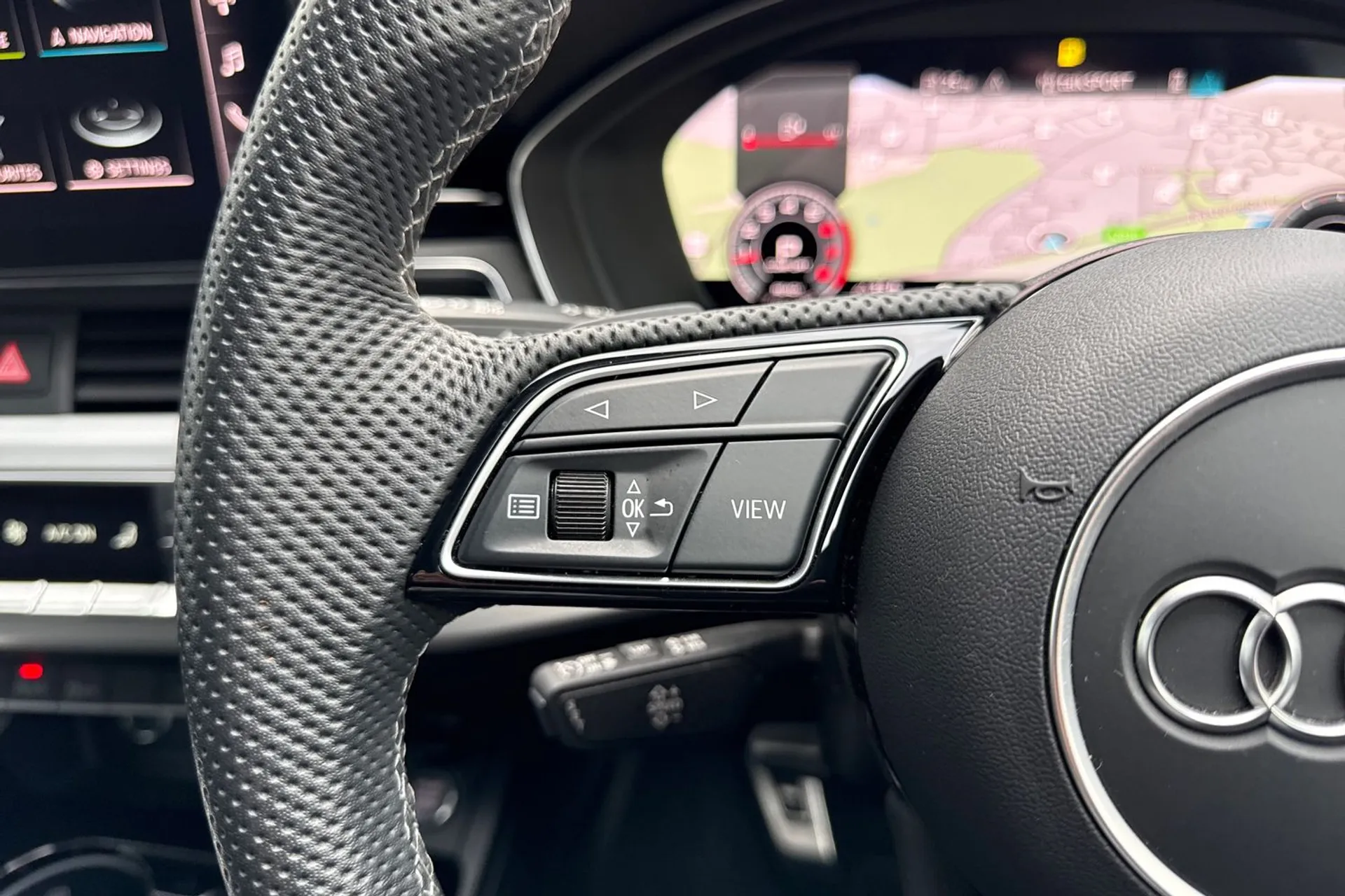 Audi A4 thumbnail image number 40