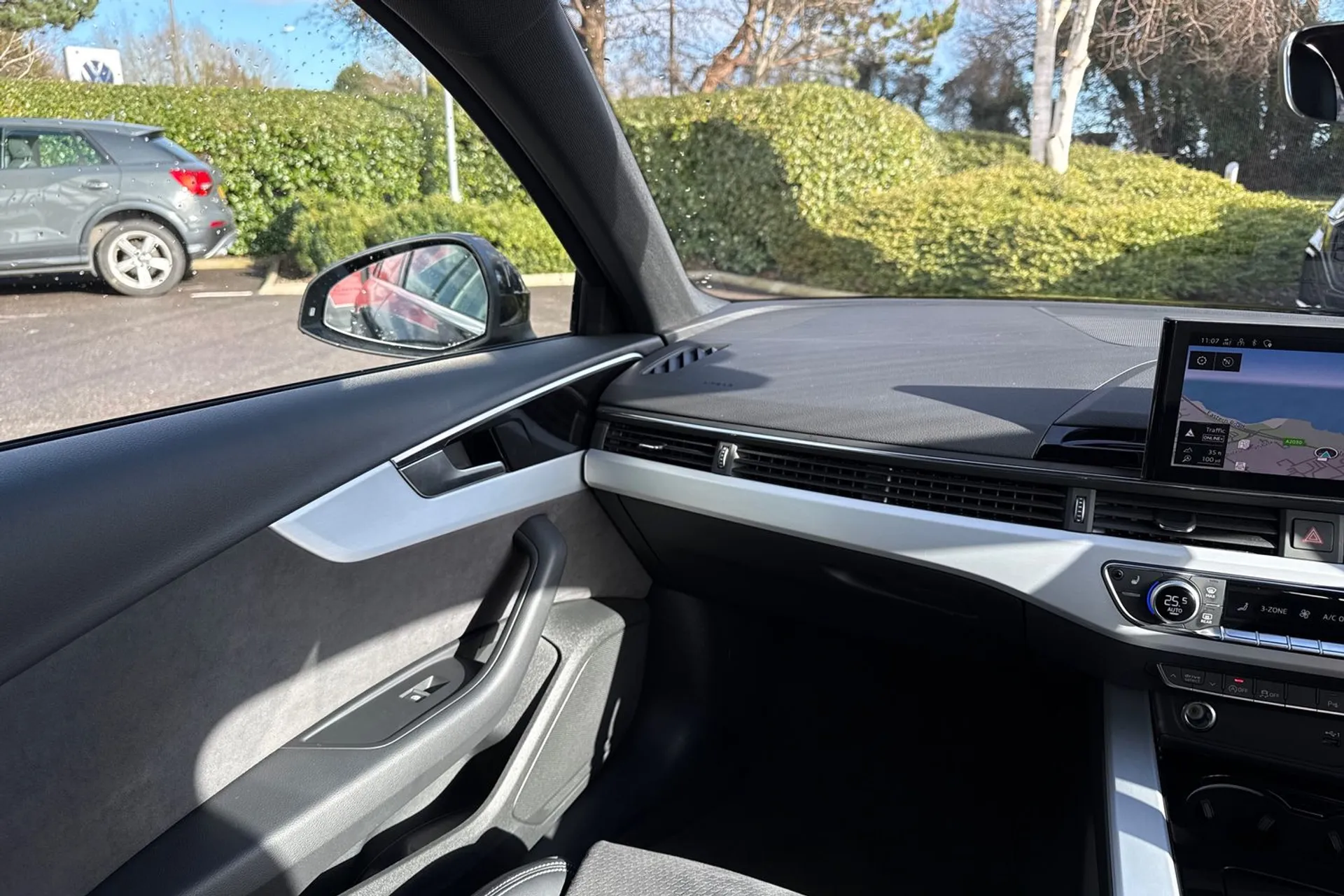 Audi A4 thumbnail image number 47