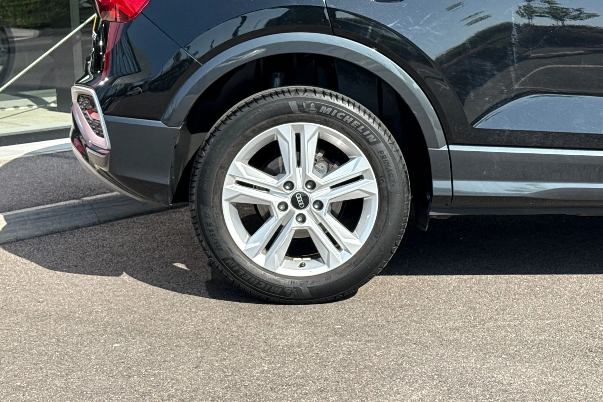 Audi Q2 thumbnail image number 23