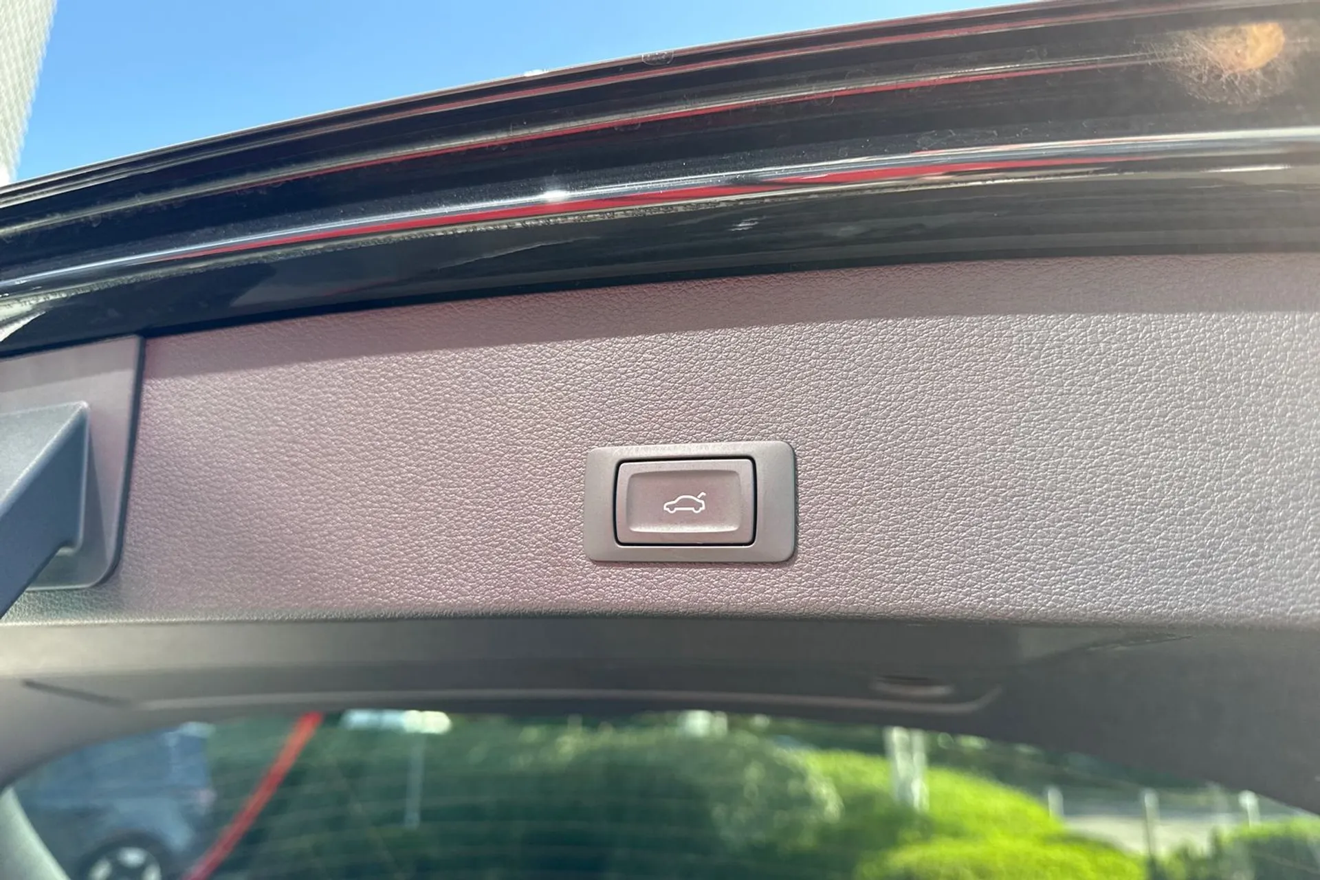 Audi Q2 thumbnail image number 38