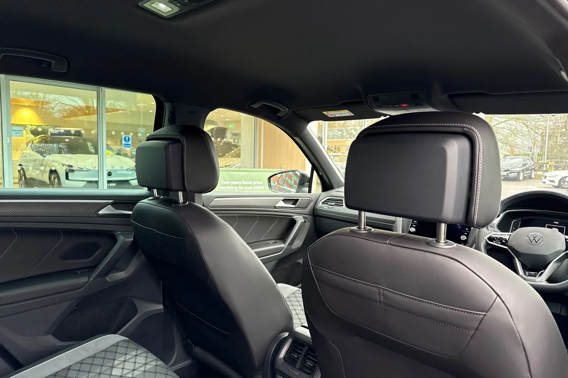 VOLKSWAGEN TIGUAN thumbnail image number 24