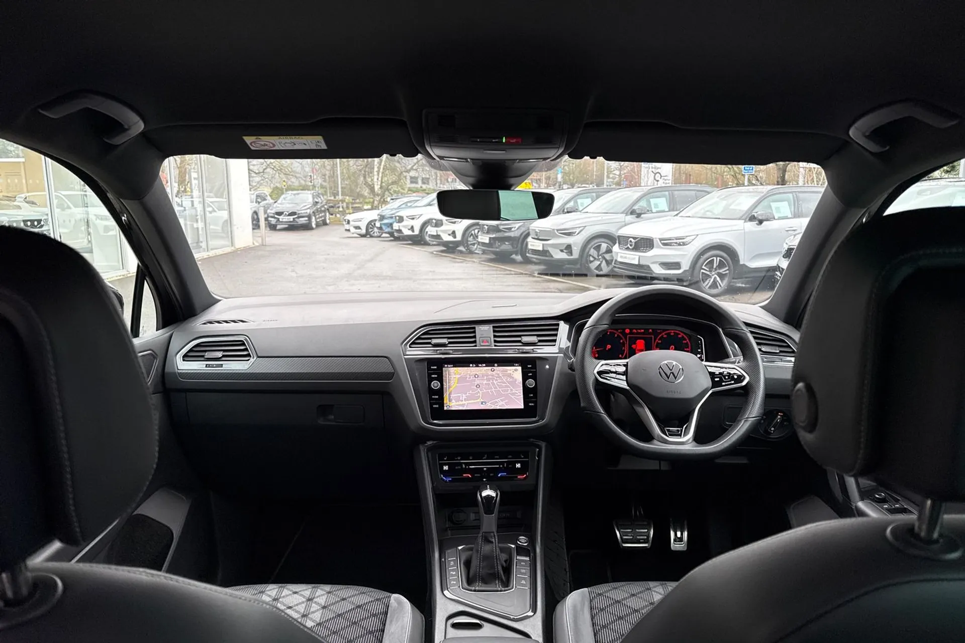 VOLKSWAGEN TIGUAN thumbnail image number 3