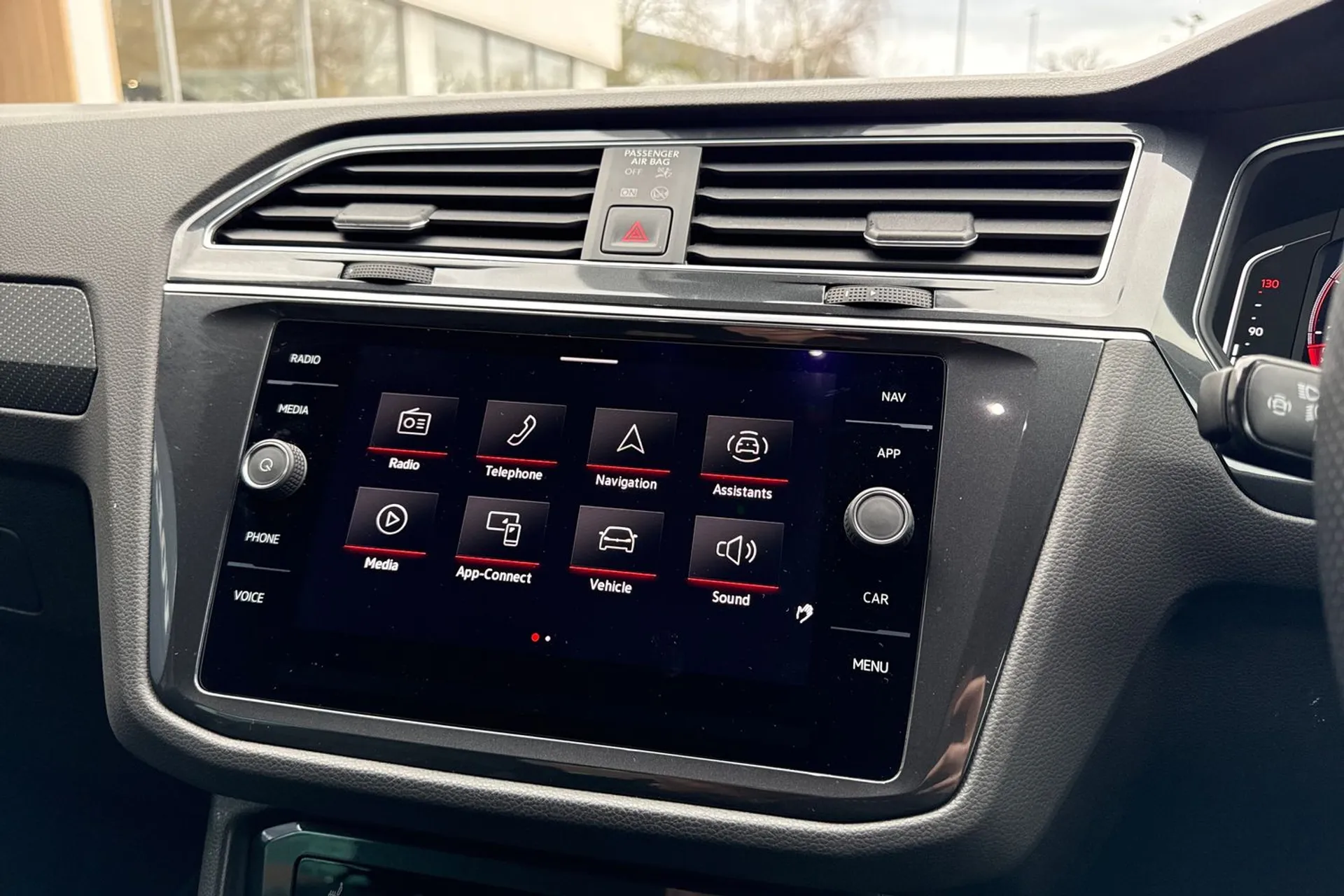 VOLKSWAGEN TIGUAN thumbnail image number 39