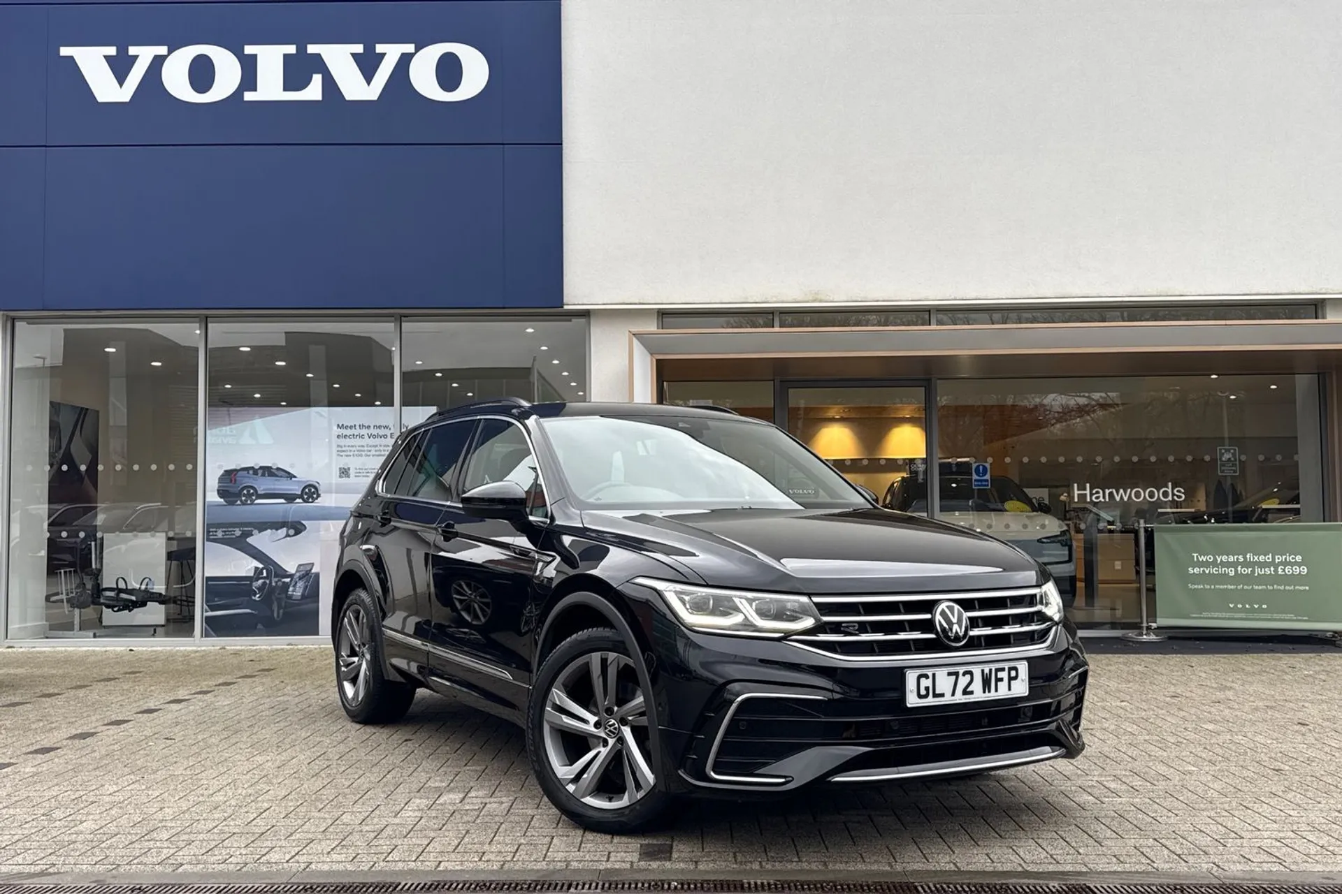 VOLKSWAGEN TIGUAN focused image