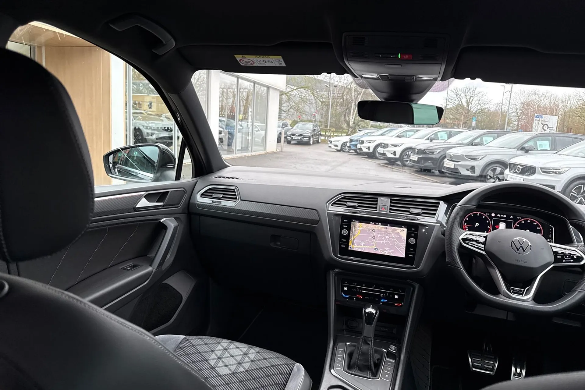 VOLKSWAGEN TIGUAN thumbnail image number 32