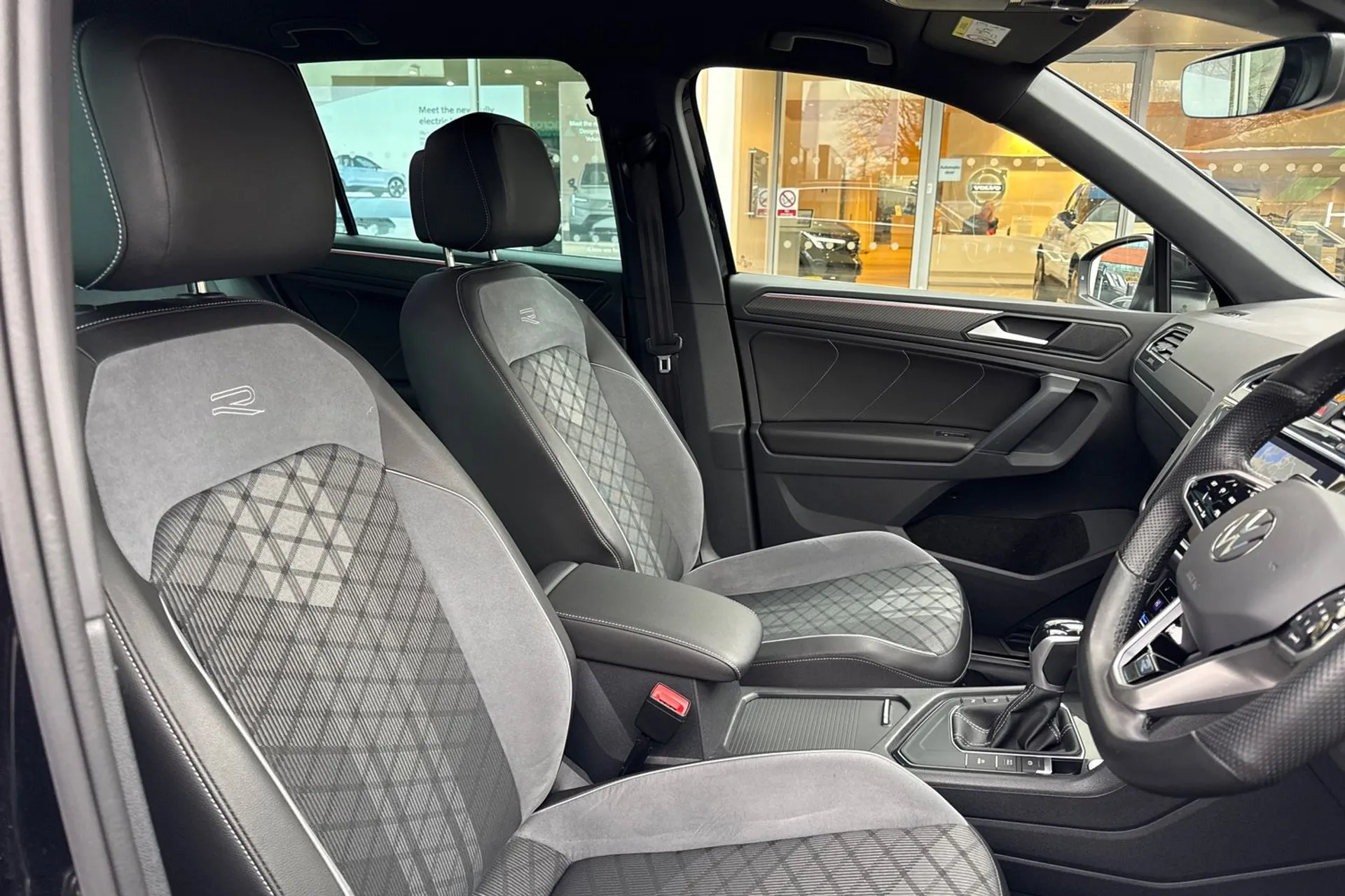 VOLKSWAGEN TIGUAN thumbnail image number 26