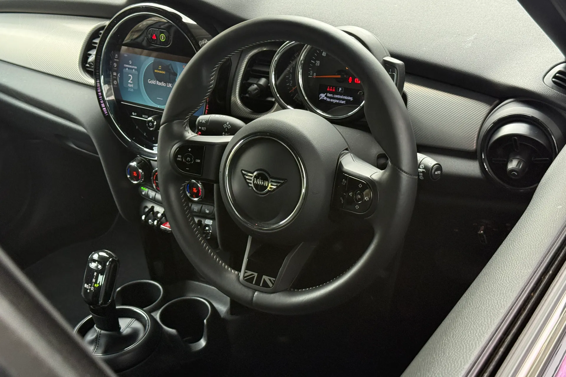 MINI HATCHBACK thumbnail image number 31
