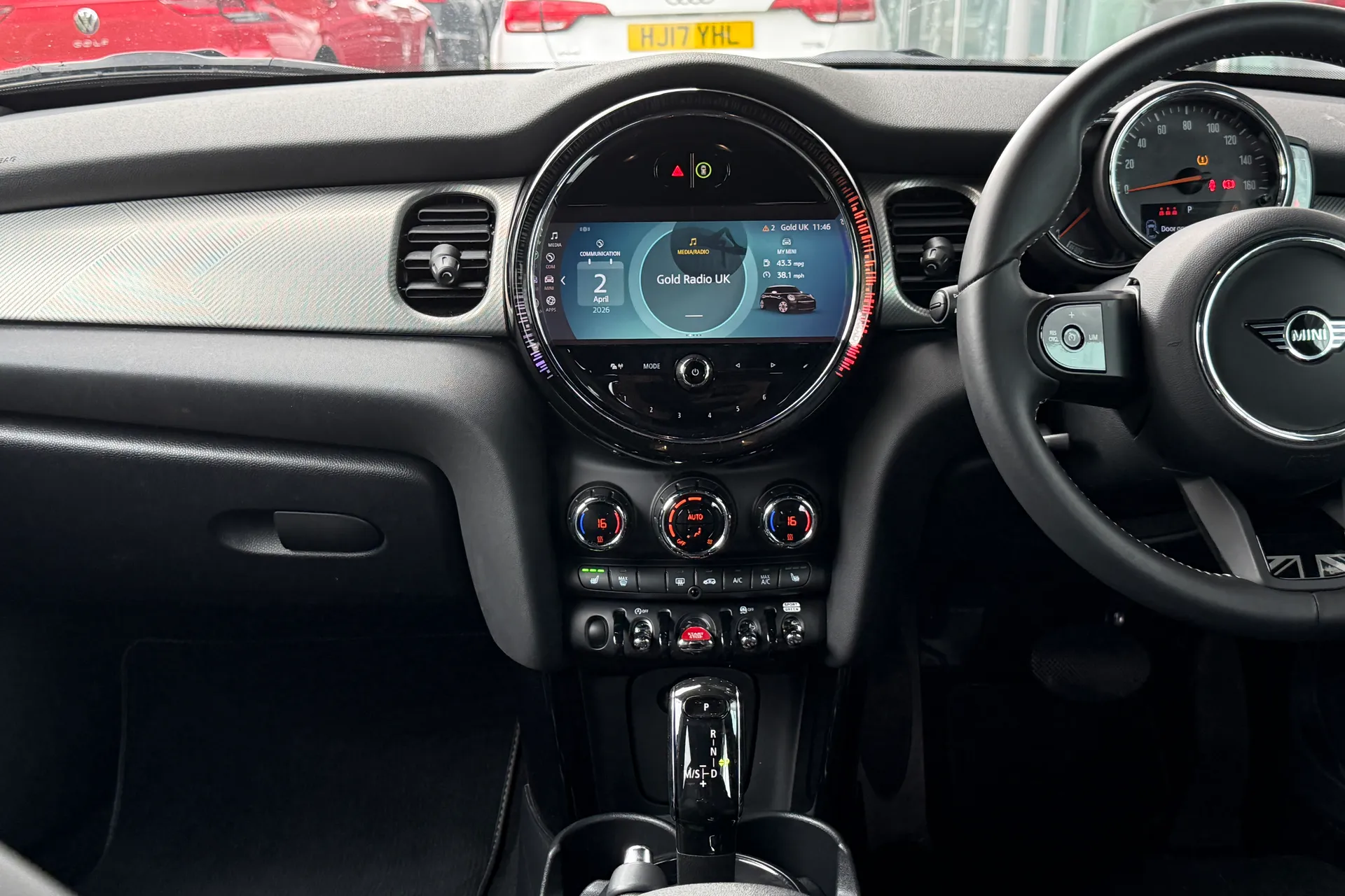 MINI HATCHBACK thumbnail image number 39