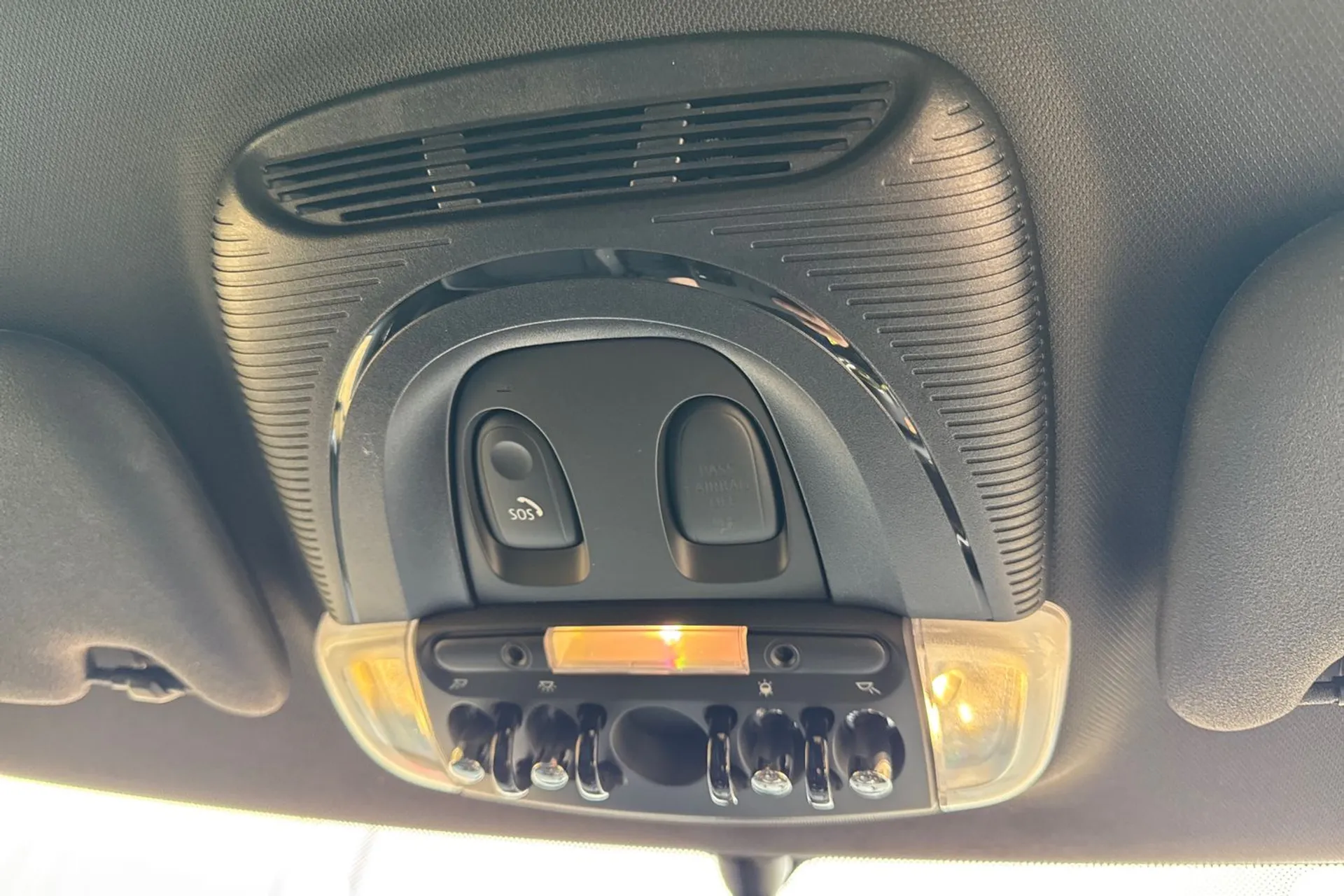 MINI HATCHBACK thumbnail image number 54