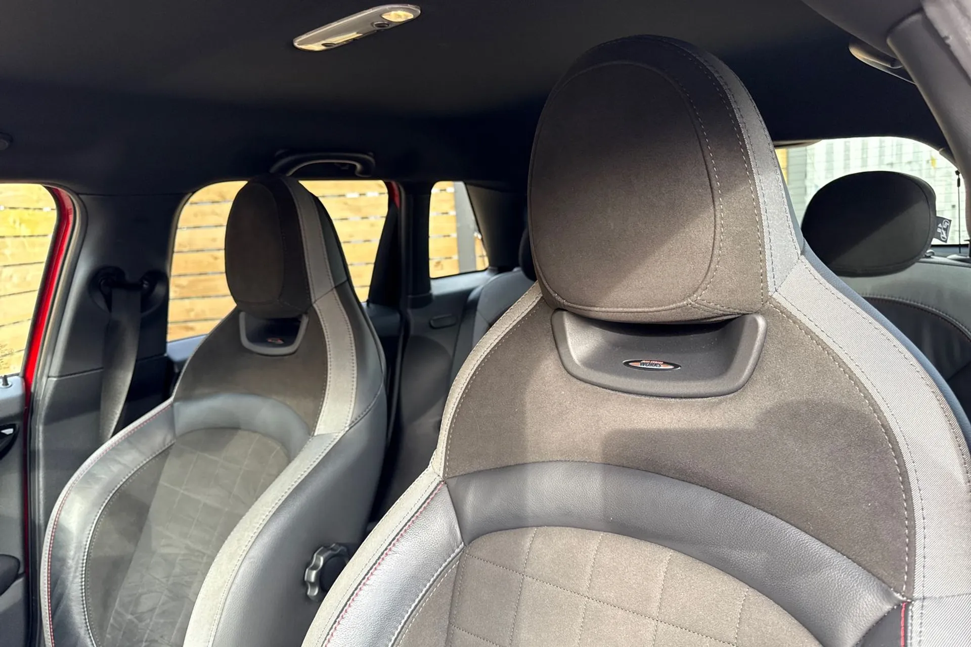 MINI HATCHBACK thumbnail image number 31