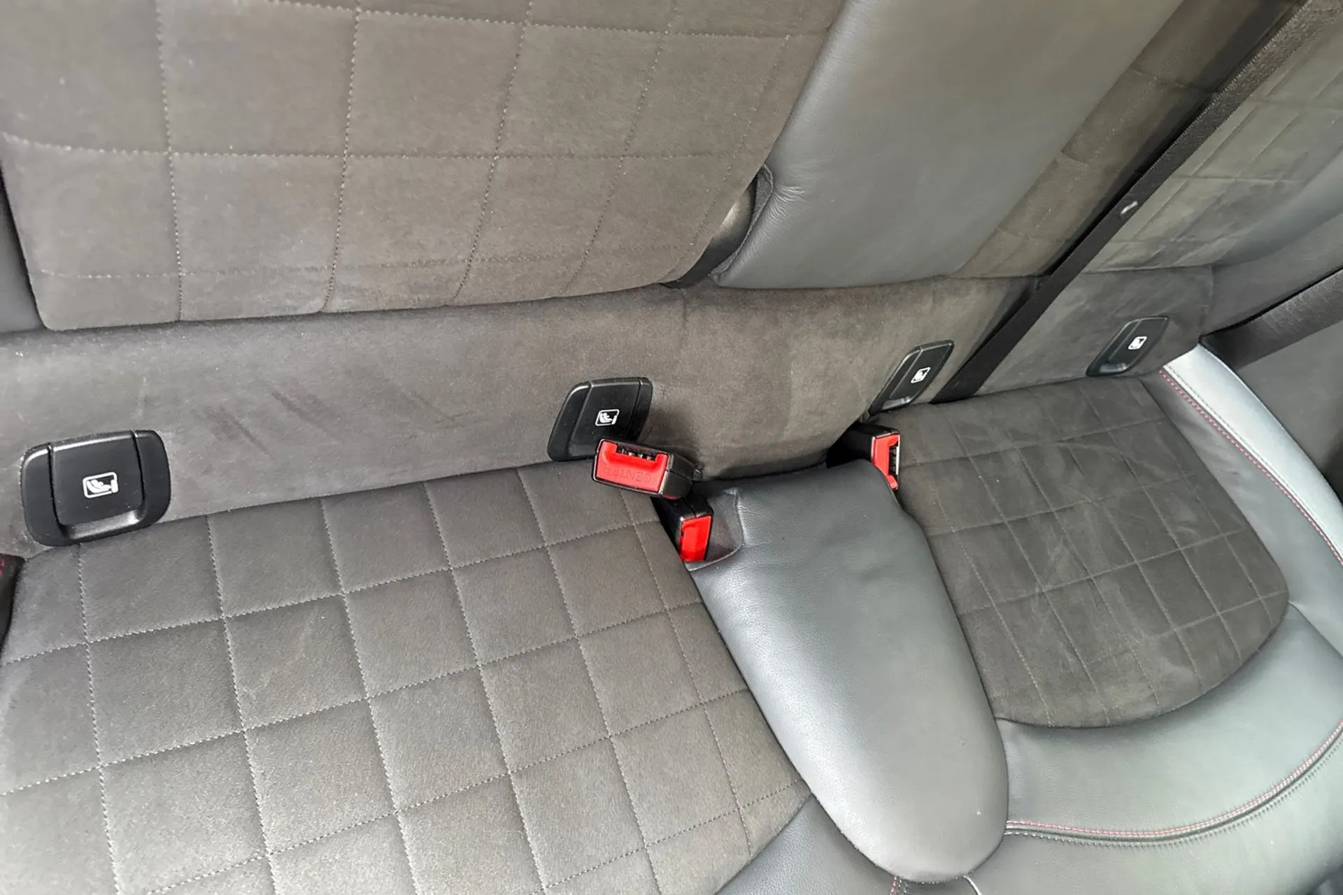 MINI HATCHBACK thumbnail image number 26